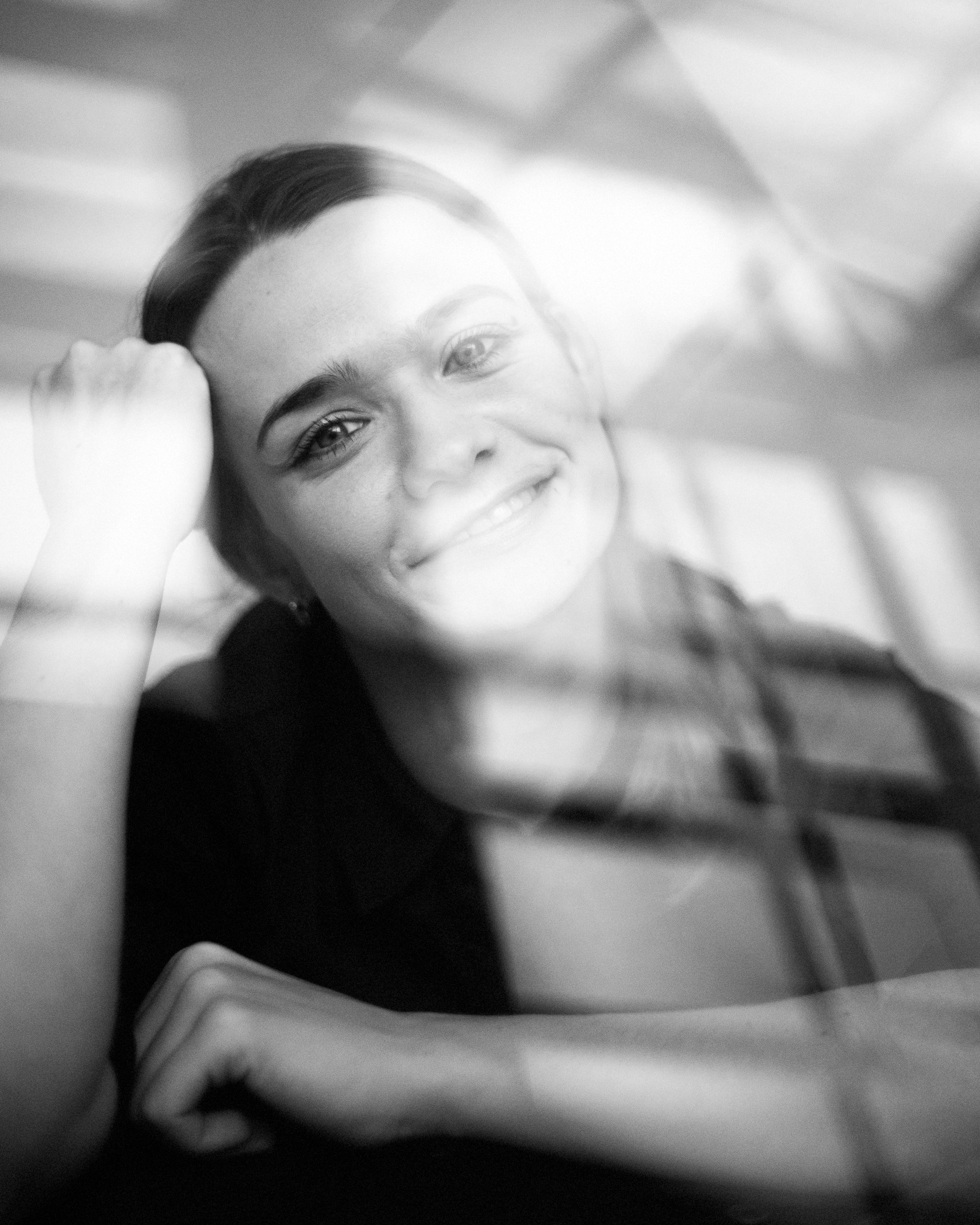 Актерская визитка Санкт-Петербург. Портретный фотограф Белград Матвей Кармаков