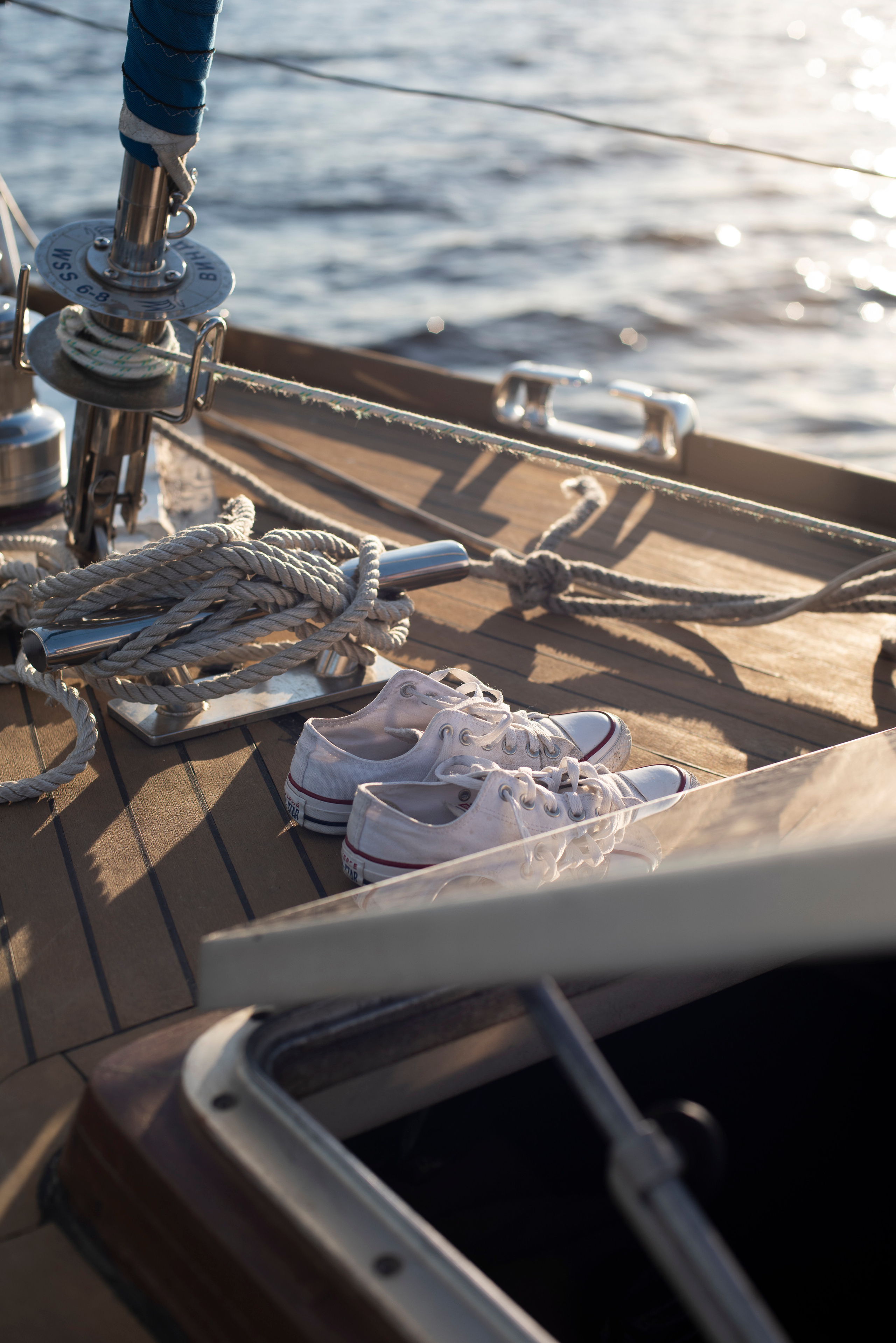 Мужской портрет на яхте. Портретный фотограф Белград Матвей Кармаков