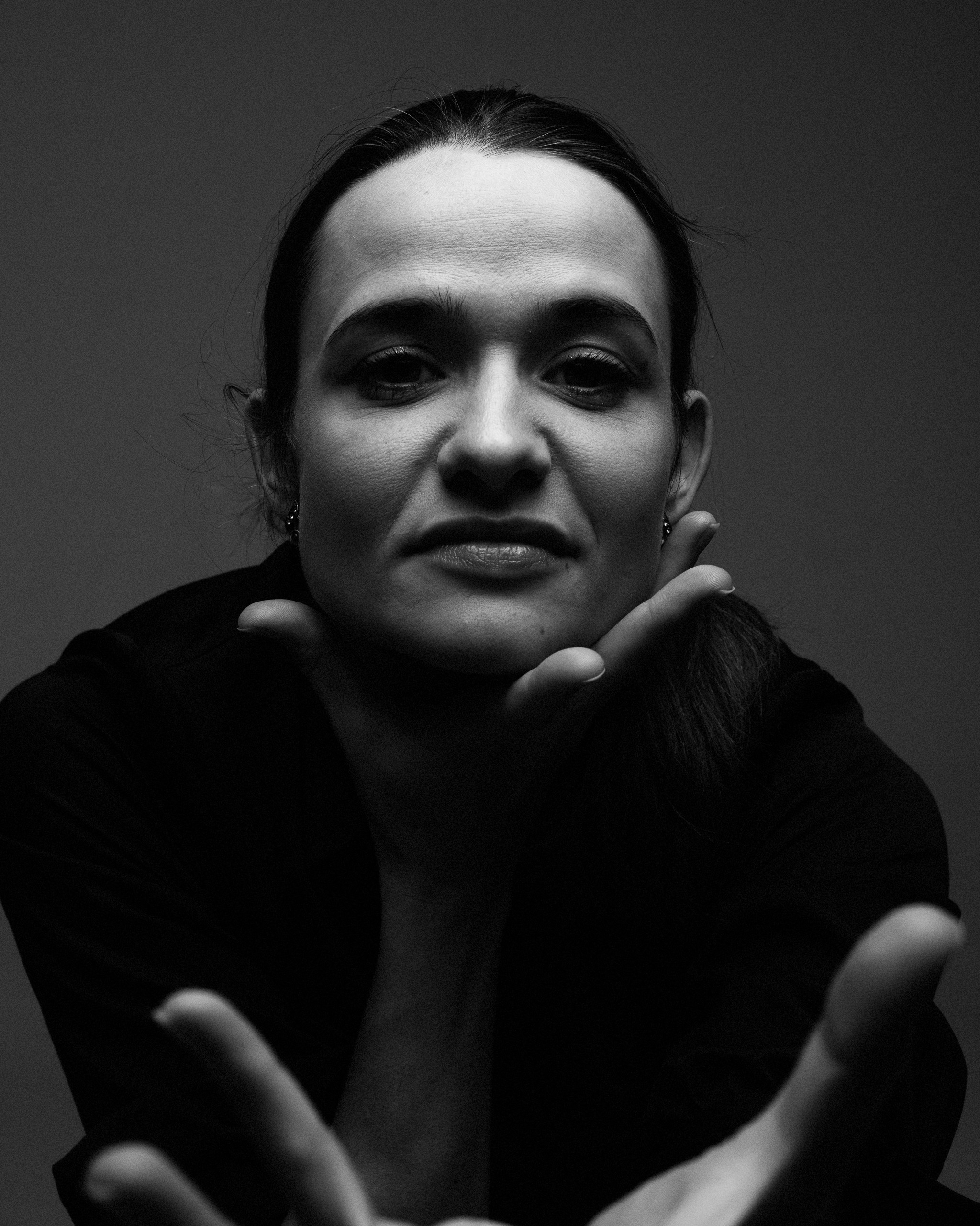 Актерская визитка Санкт-Петербург. Портретный фотограф Белград Матвей Кармаков