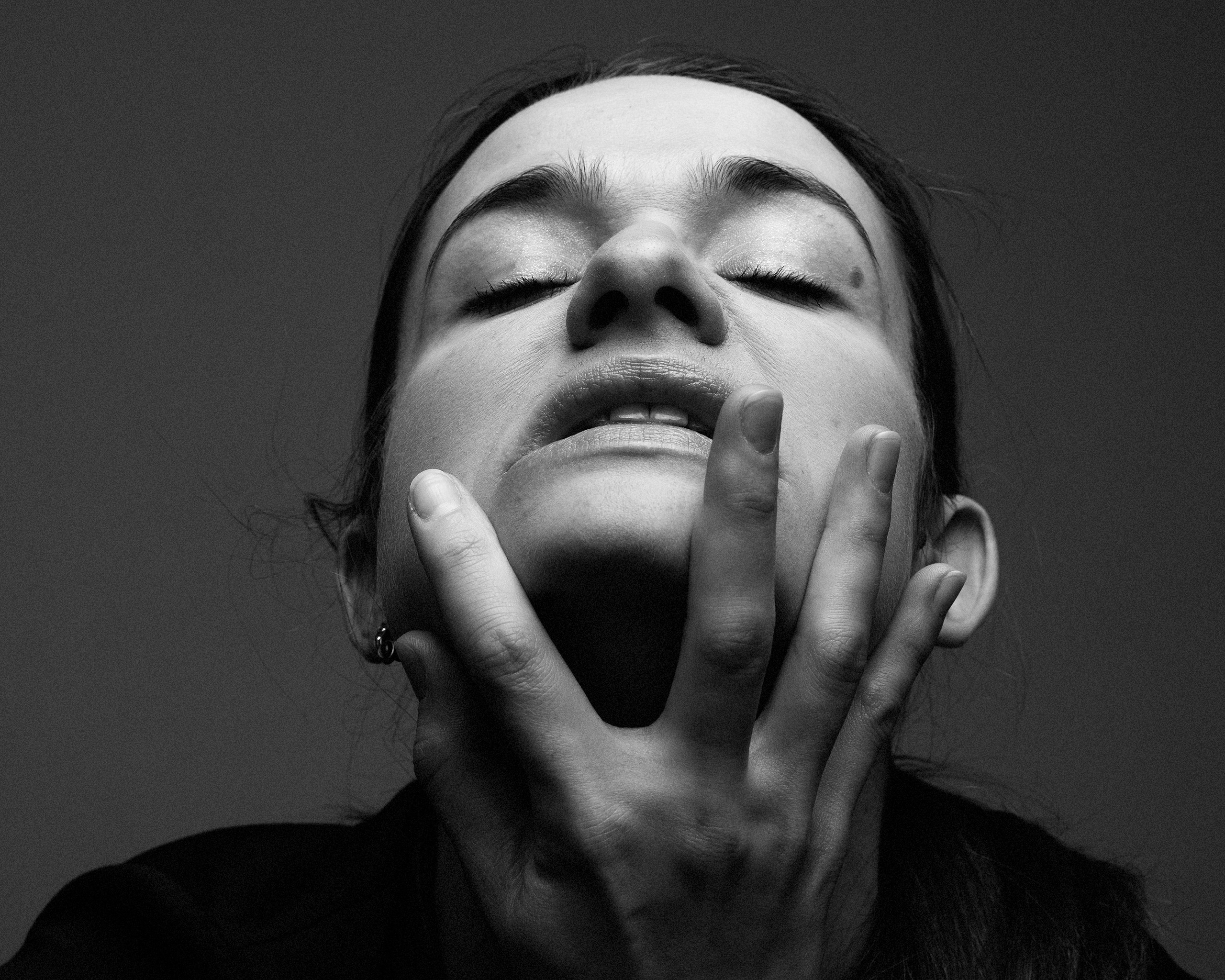 Актерская визитка Санкт-Петербург. Портретный фотограф Белград Матвей Кармаков