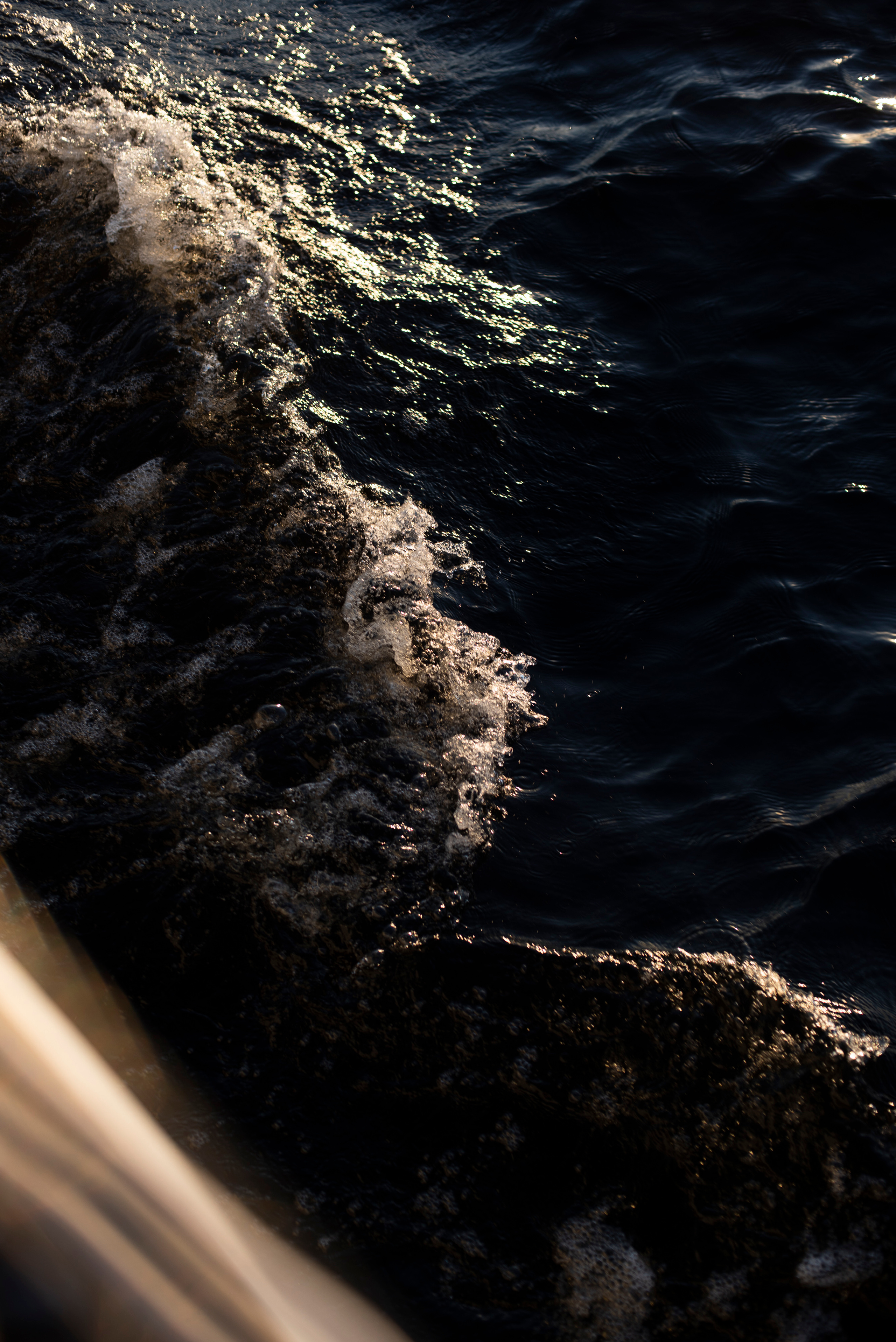 Мужской портрет на яхте. Портретный фотограф Белград Матвей Кармаков