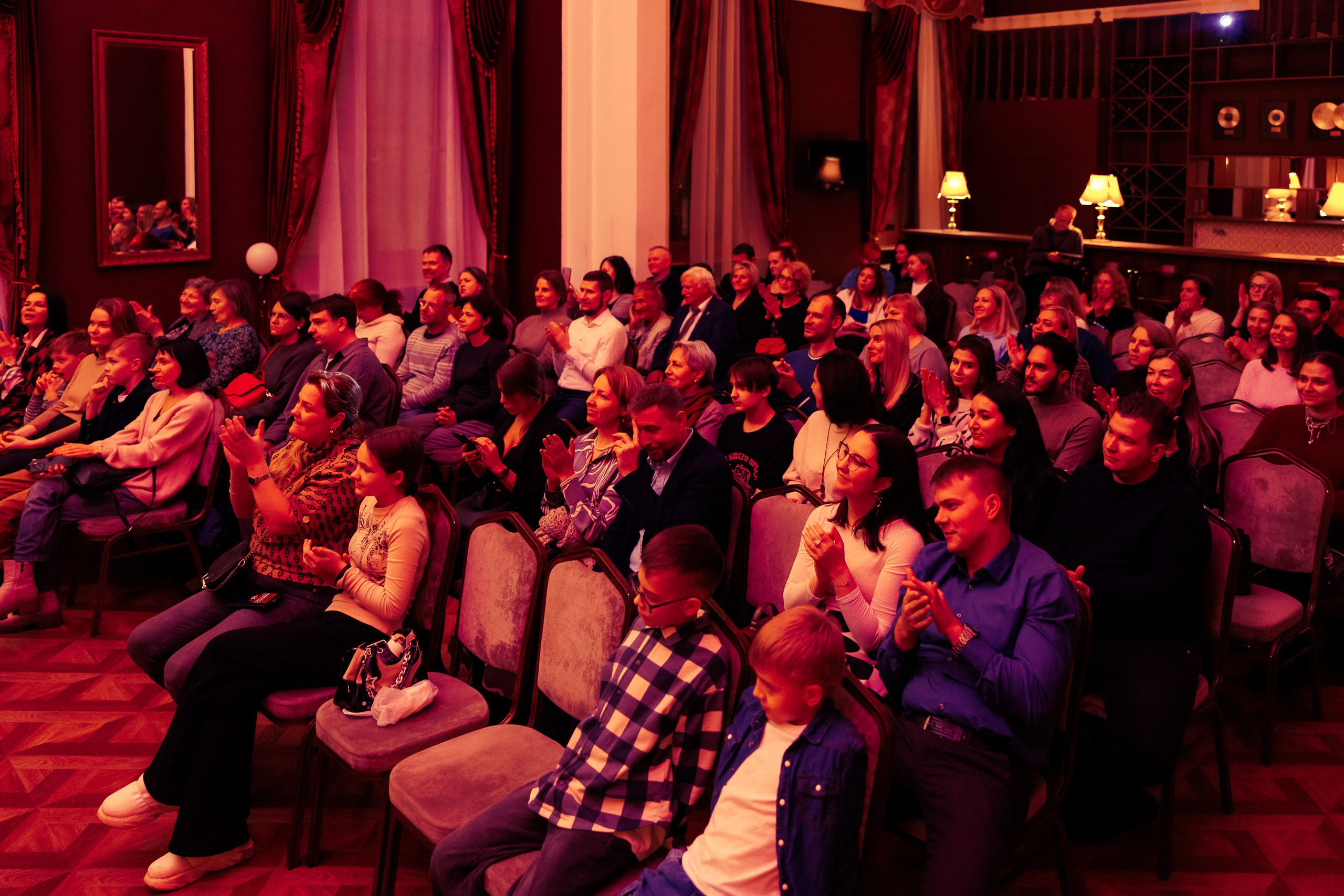 Концерт ATOMIC CELLOS в пространстве FREEDOM. Фотограф в Санкт-Петербурге — Сергей Петров