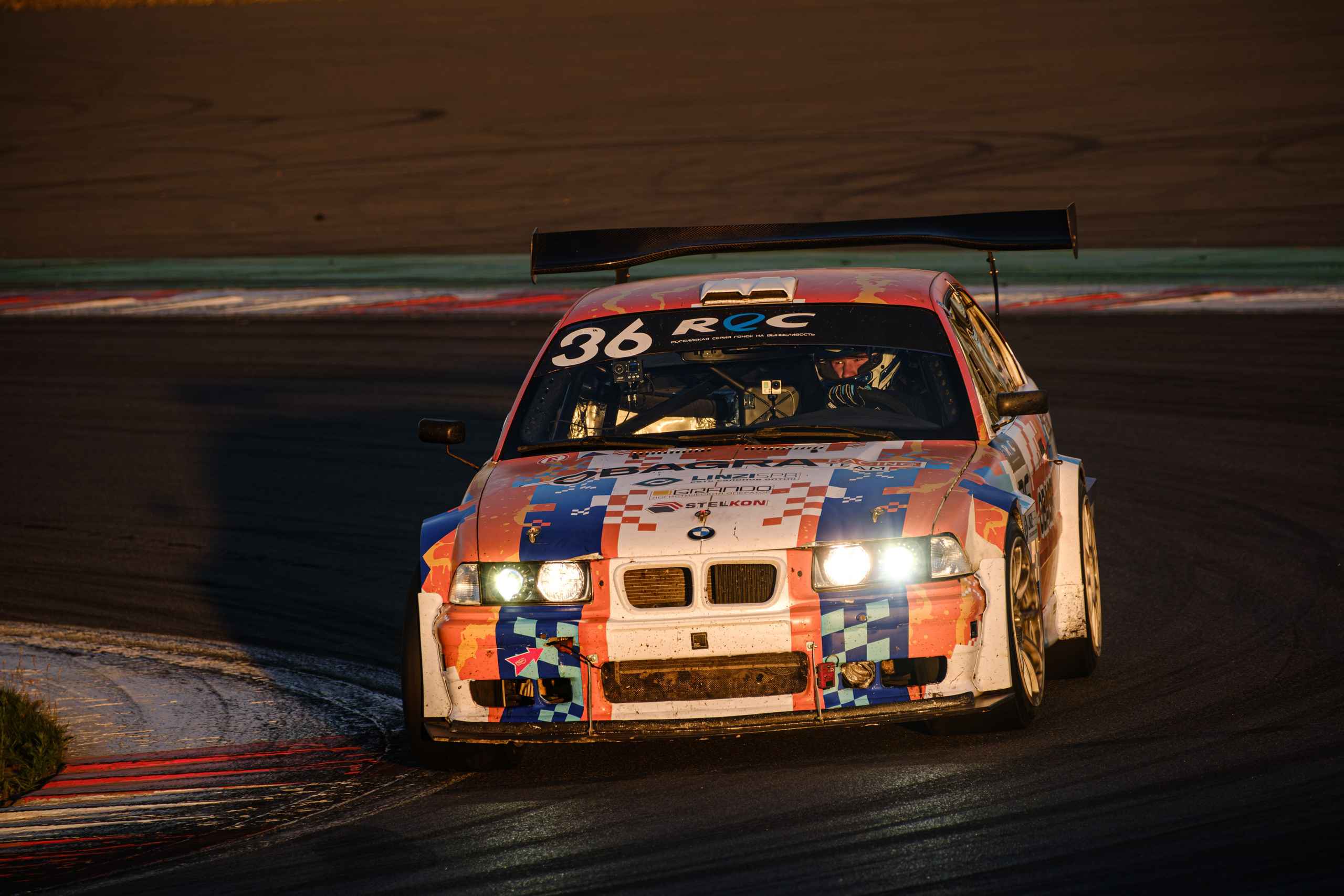 Российская серия гонок на выносливость. Авто и мотоспорт — фотограф Антон Медведев iCoguar