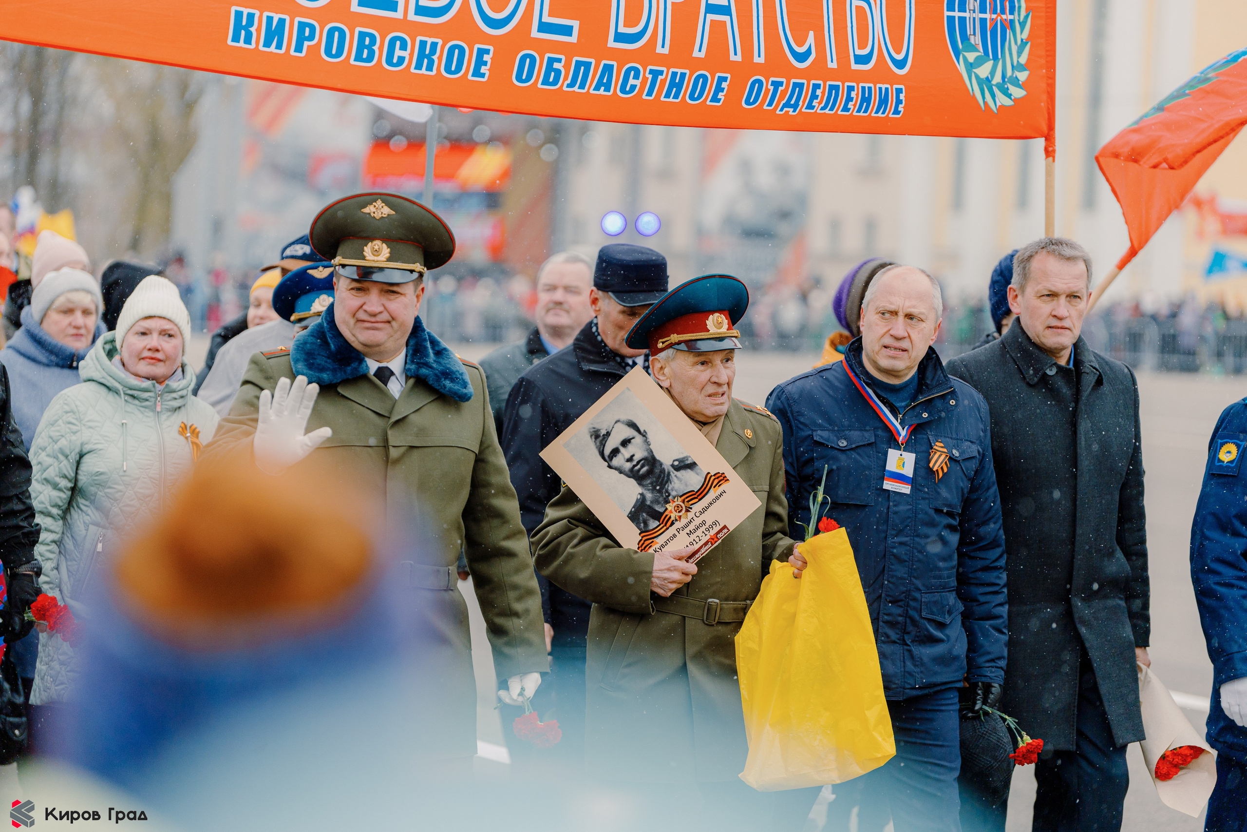 Парад победы 9 мая. Свадебный и репортажный фотограф Киров | Вадим Карпук