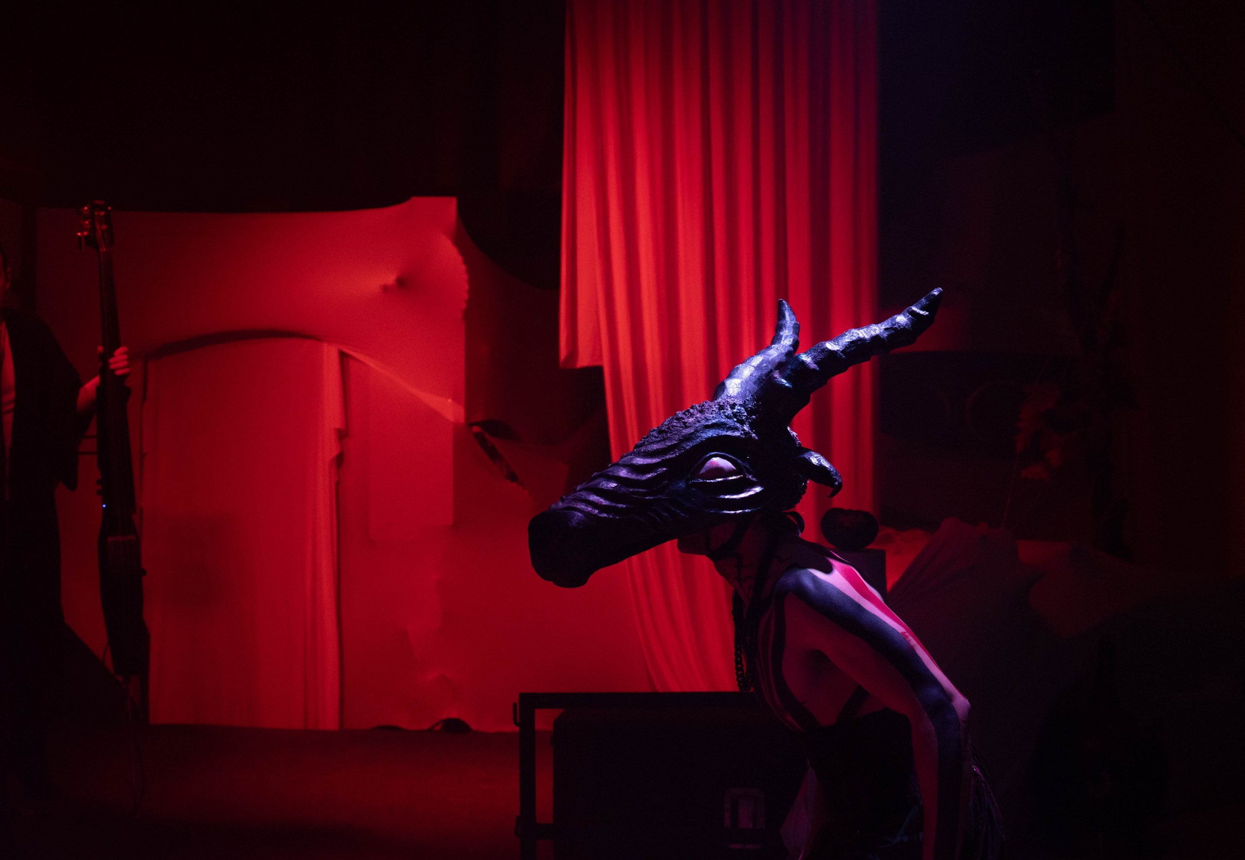 Перфоманс «Хуже». Репортажный и портретный фотограф в Воронеже