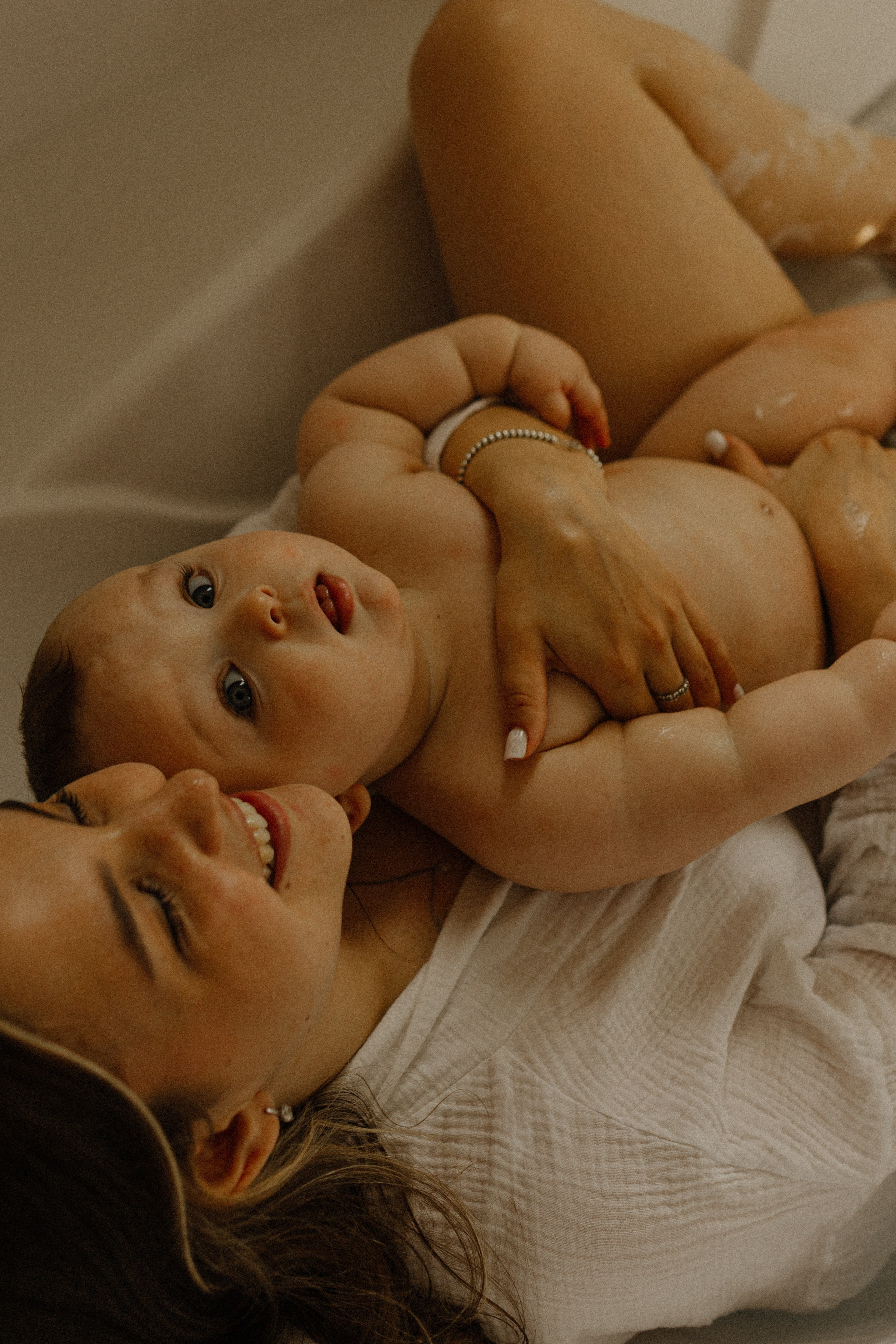 Яна и Тимофей. Домашняя съёмка. Семейный фотограф Тихвин, Санкт-Петербург и ЛО