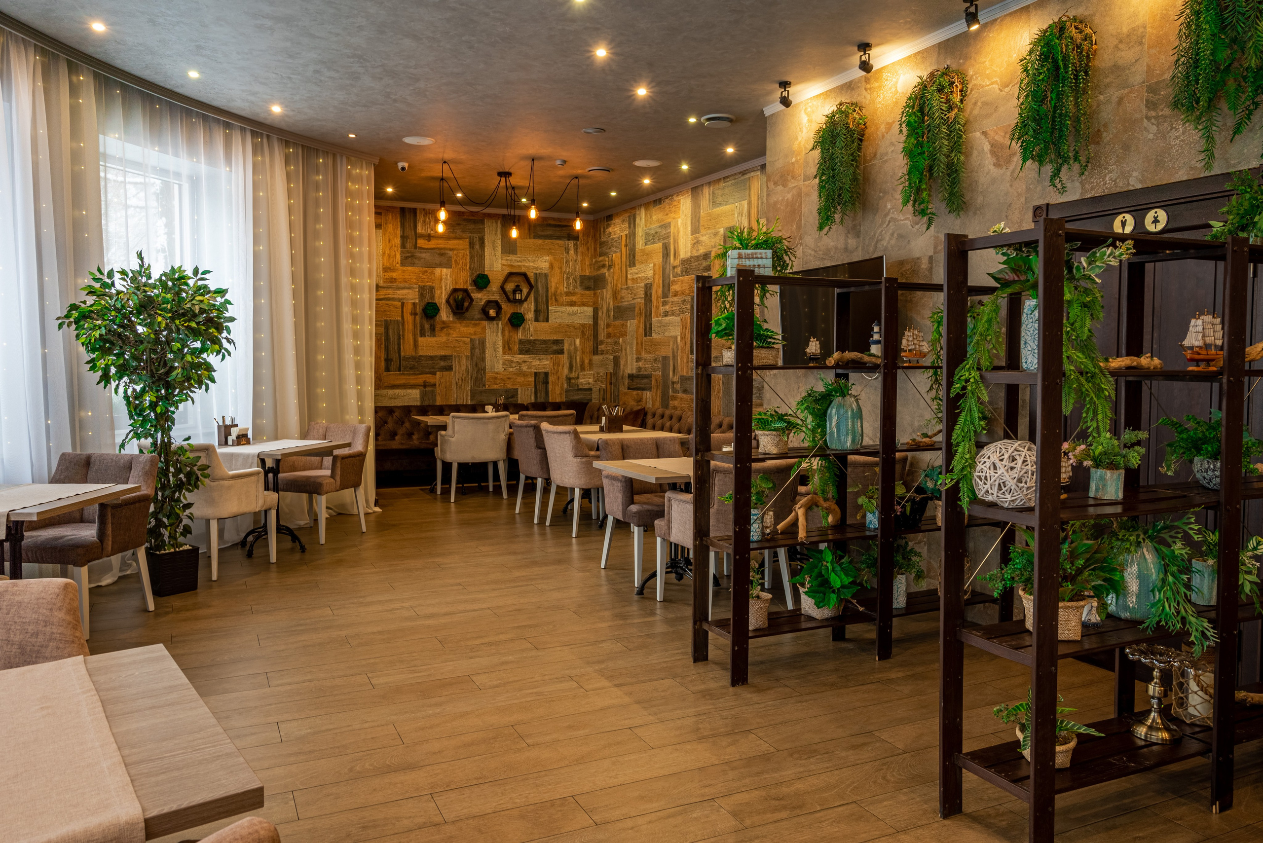 Интерьер. Отель бассейн и ресторан. Предметный фотограф, фото для маркетплейсов Пятигорск, КМВ