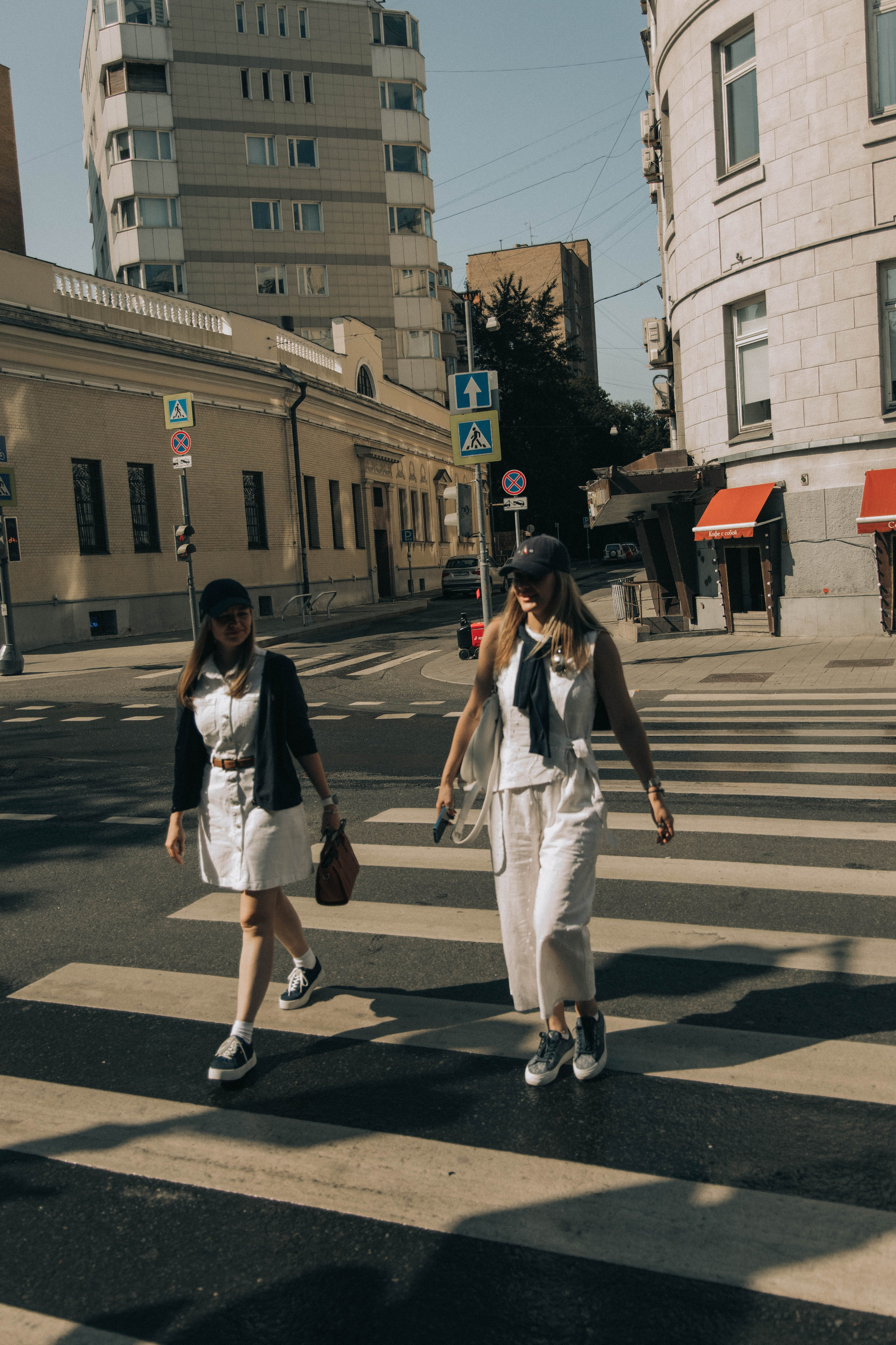 Прогулка Лиза и Марина. Фотограф lifestylе в Москве Пшеничная Анастасия