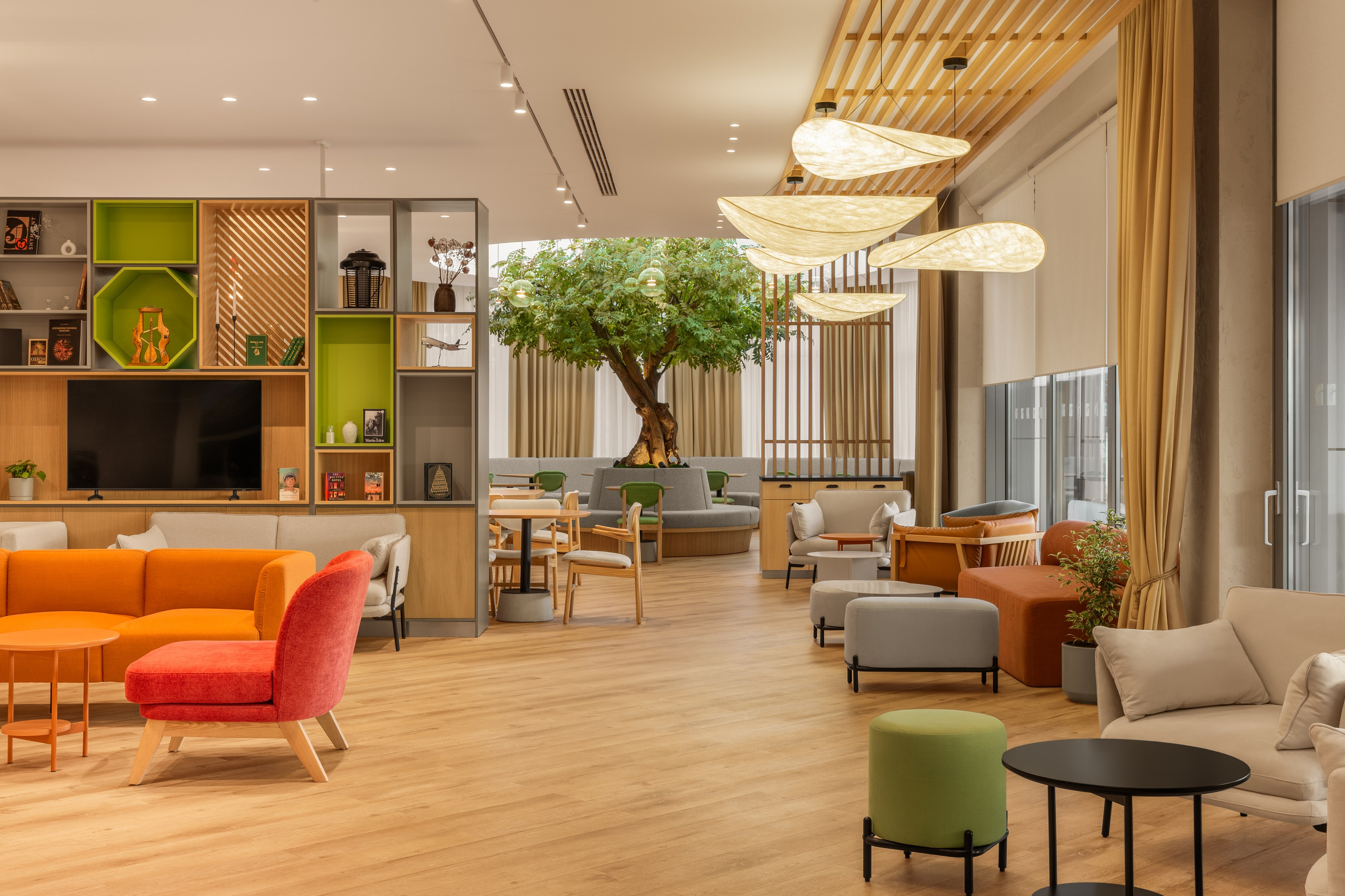 Holiday Inn Almaty. Roman Yakunin — interior photographer in Almaty, Kazakhstan