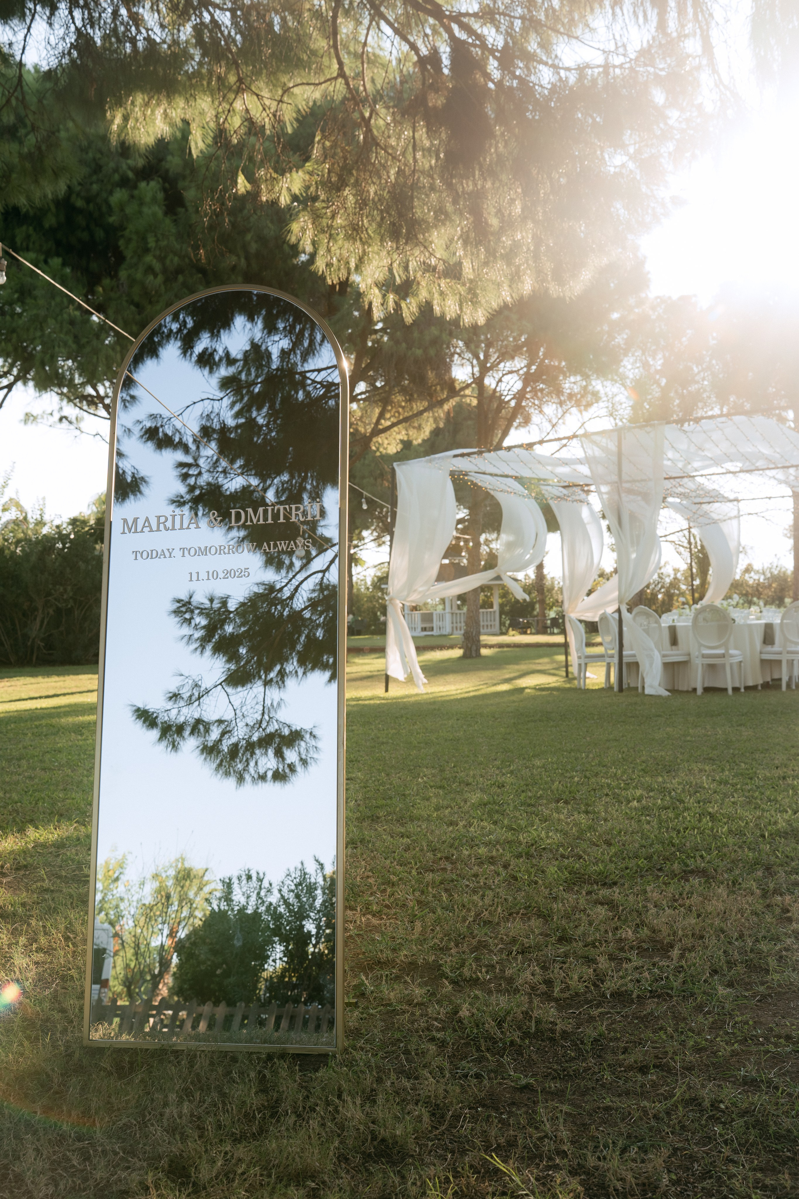 Once in October. Wedding & Documentary Photographer based in Nuremberg — available across Europe & Turkey | Vitalii Nasonov