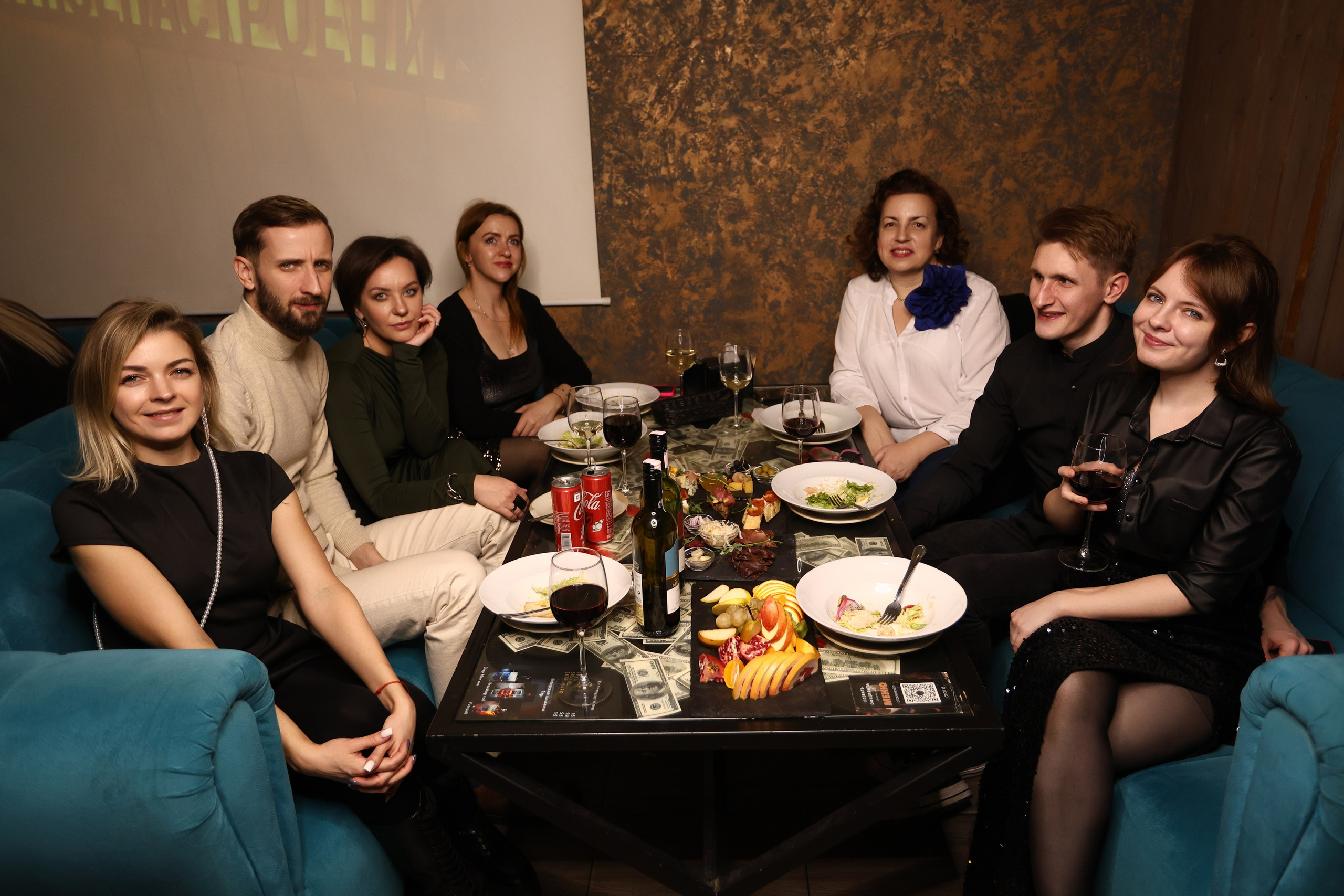 New Year 21-12-24. Мята Спортивная — Кальянная, караоке, бар в Минске