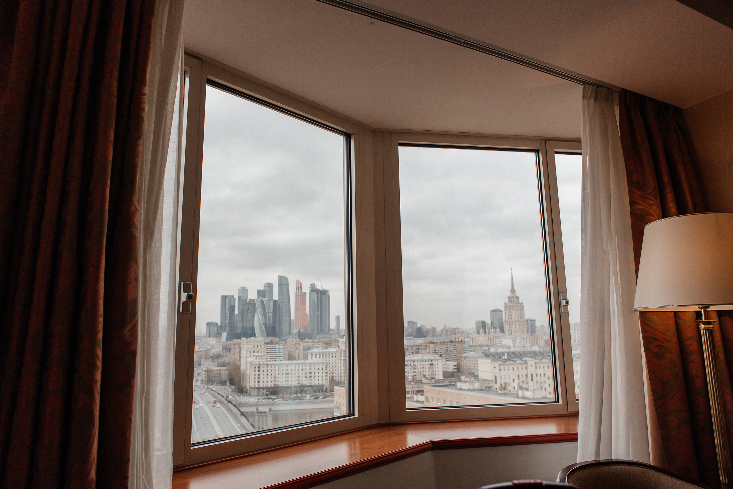 Свадебная фотосессия в отеле Золотое кольцо и ресторане Турандот. Свадебный фотограф в Москве Дарья Олендарёва