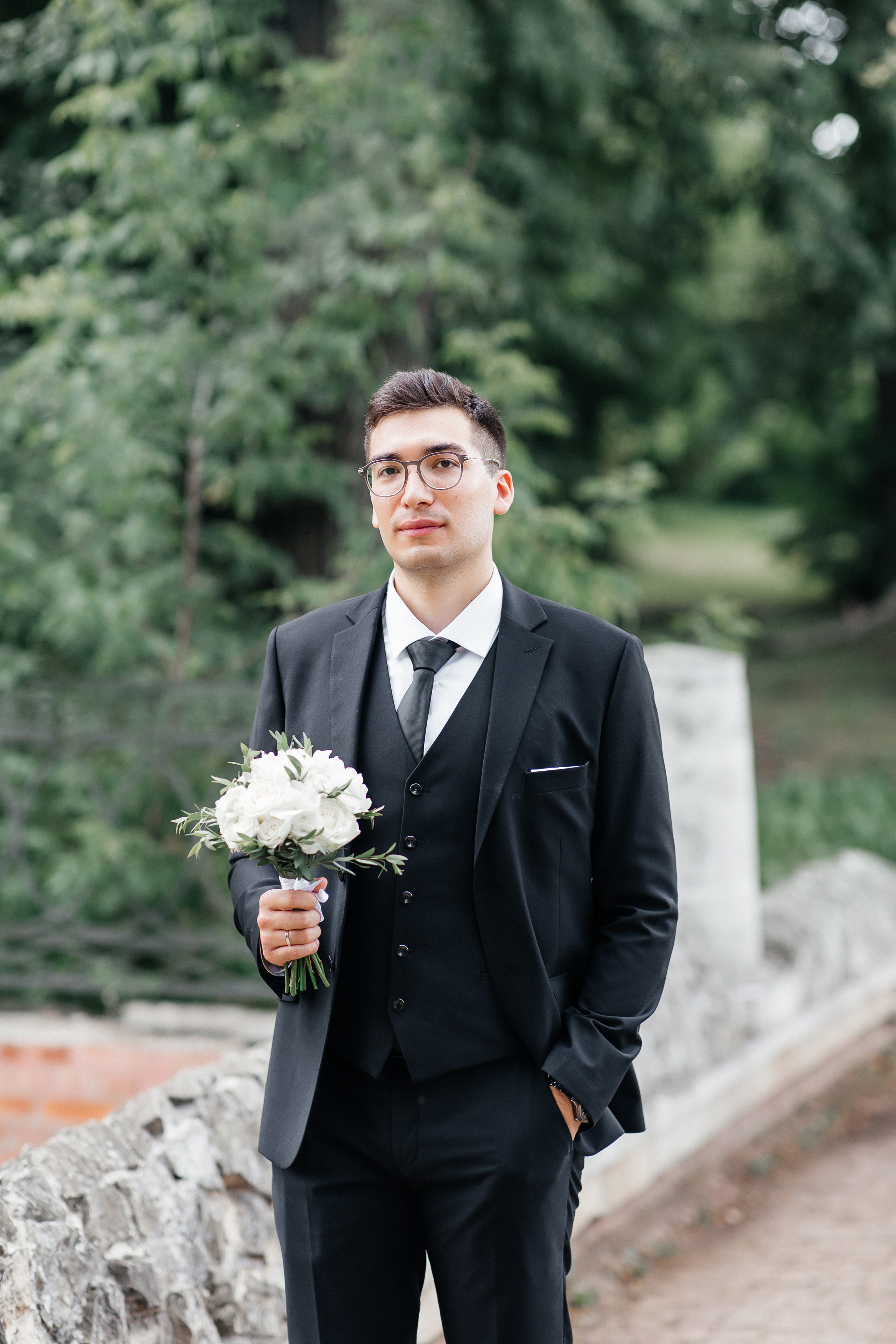 Свадебная фотосессия в парке Кузьминки. Свадебный фотограф в Москве Дарья Олендарёва