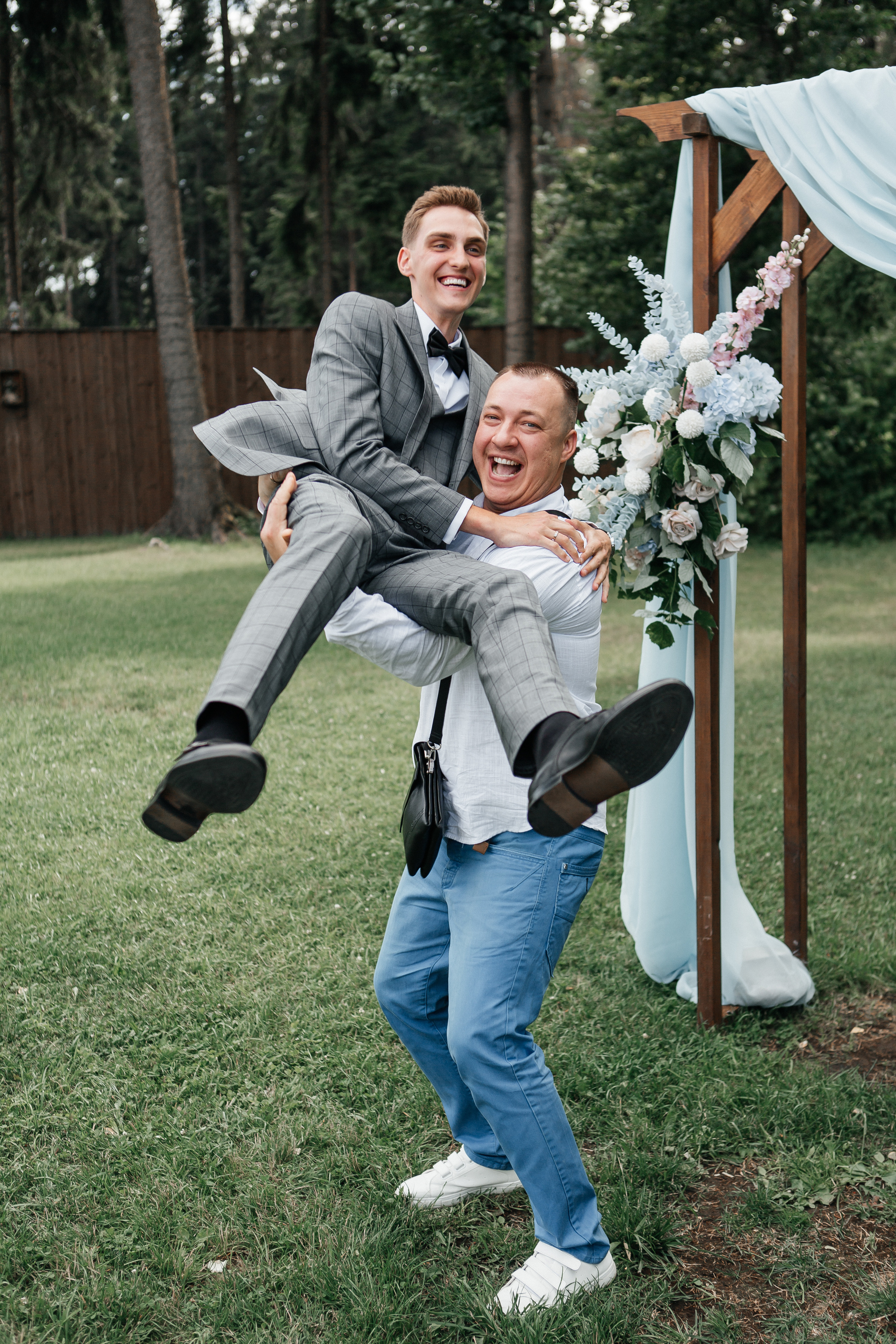 Свадебная фотосессия в усадьбе Архангельское и Голицын Клуб. Свадебный фотограф в Москве Дарья Олендарёва