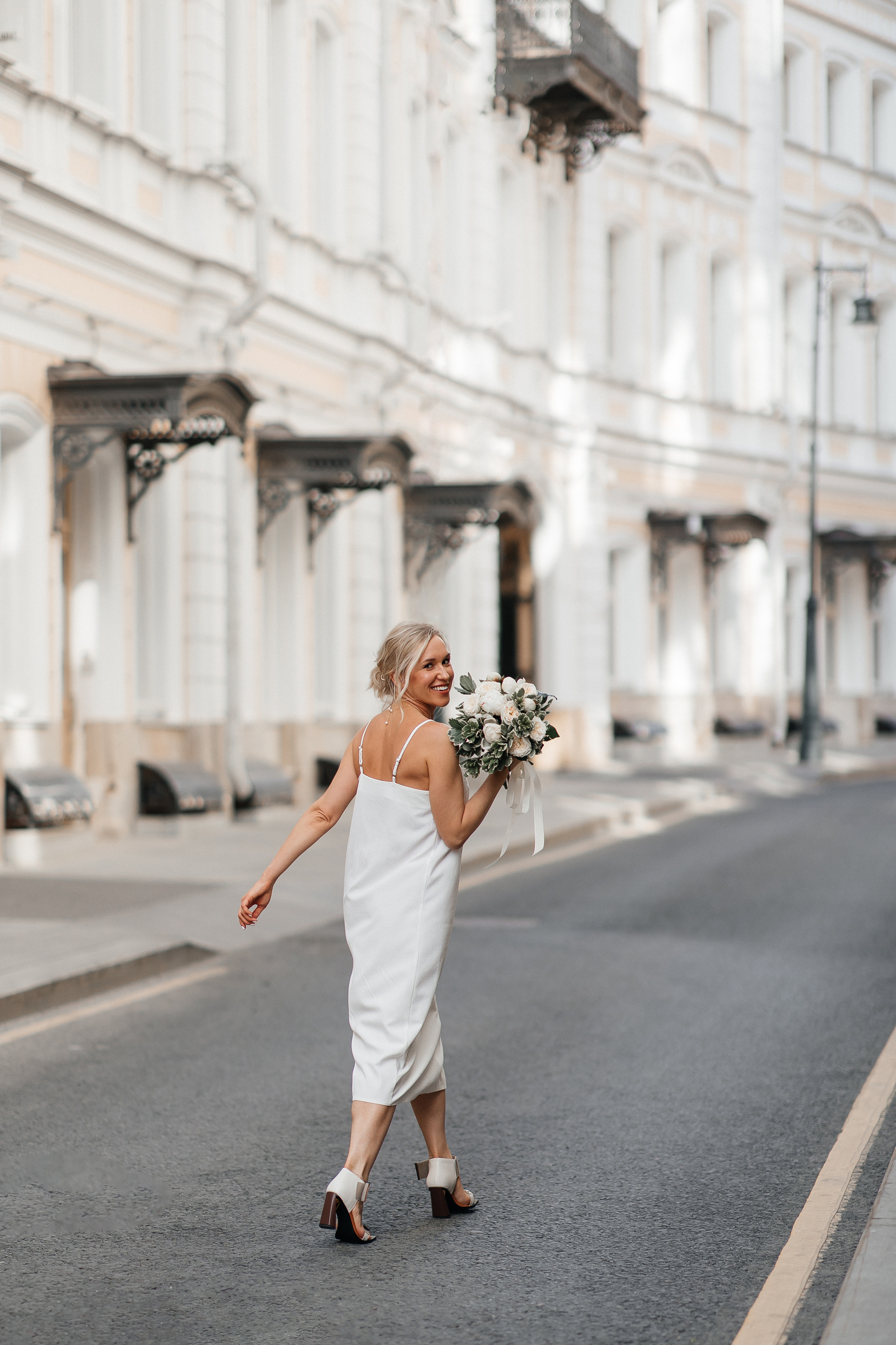 Свадебная прогулка по улицам Москвы