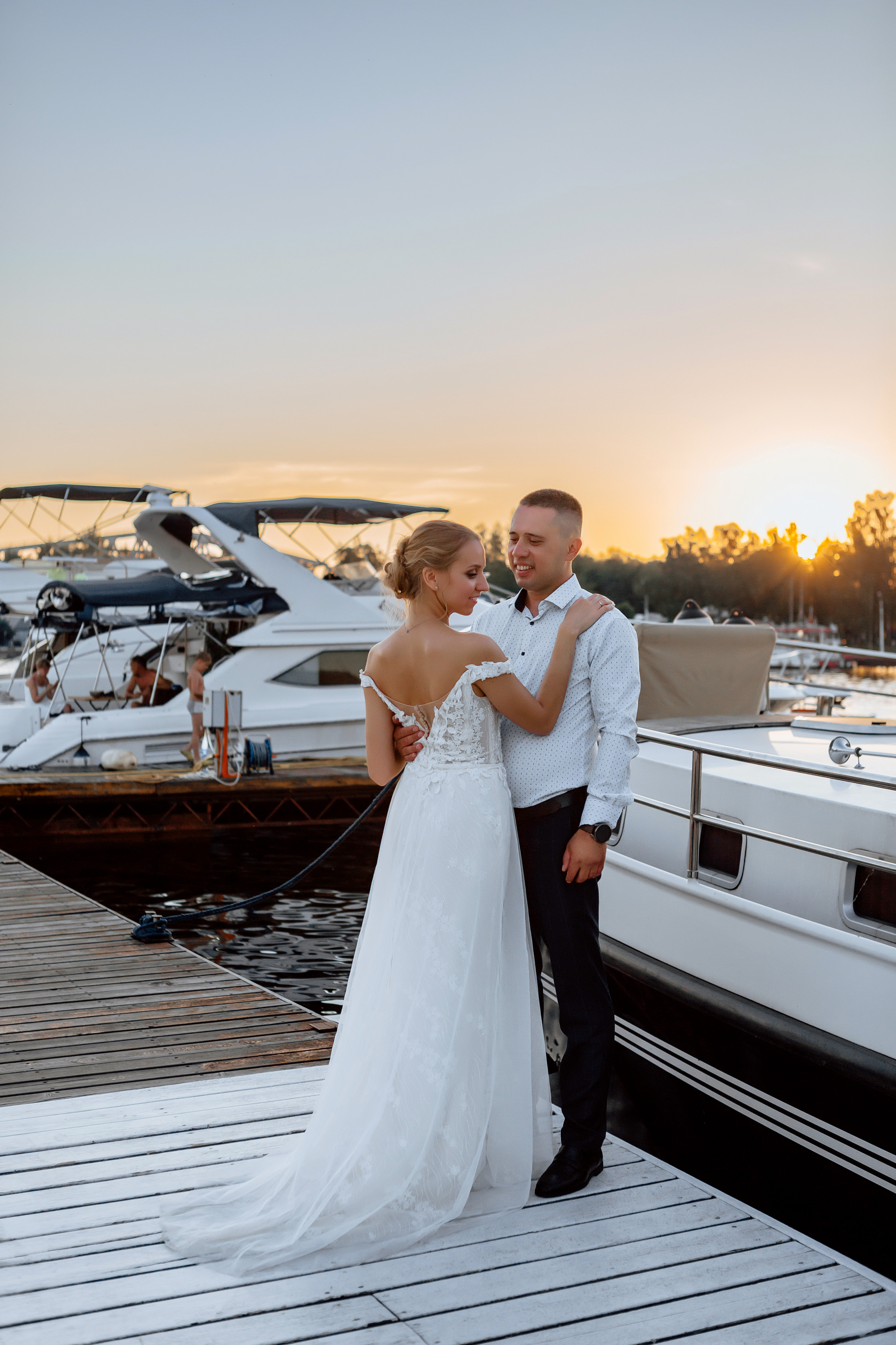 Свадебная фотосессия на причале