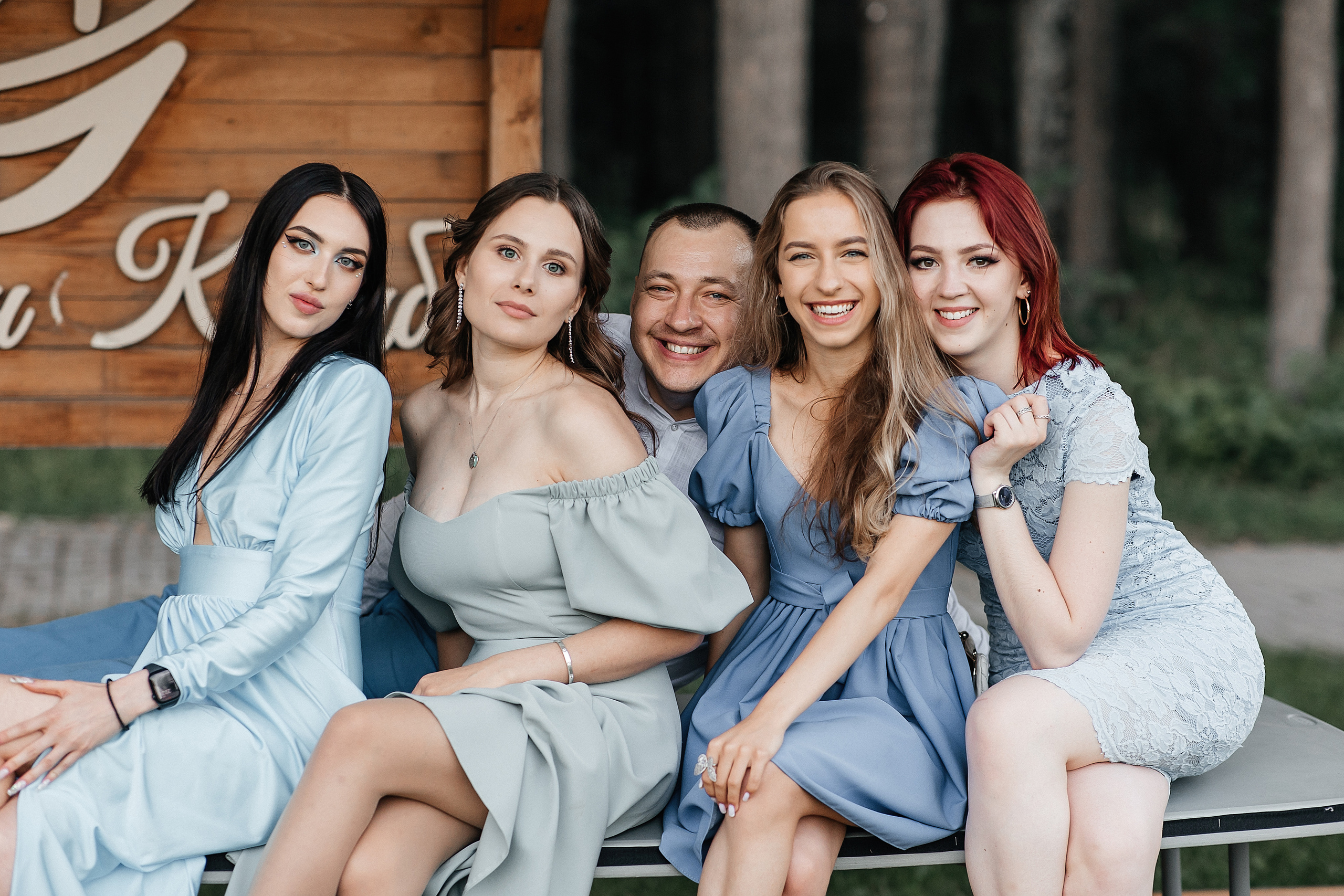 Свадебная фотосессия в усадьбе Архангельское и Голицын Клуб. Свадебный фотограф в Москве Дарья Олендарёва