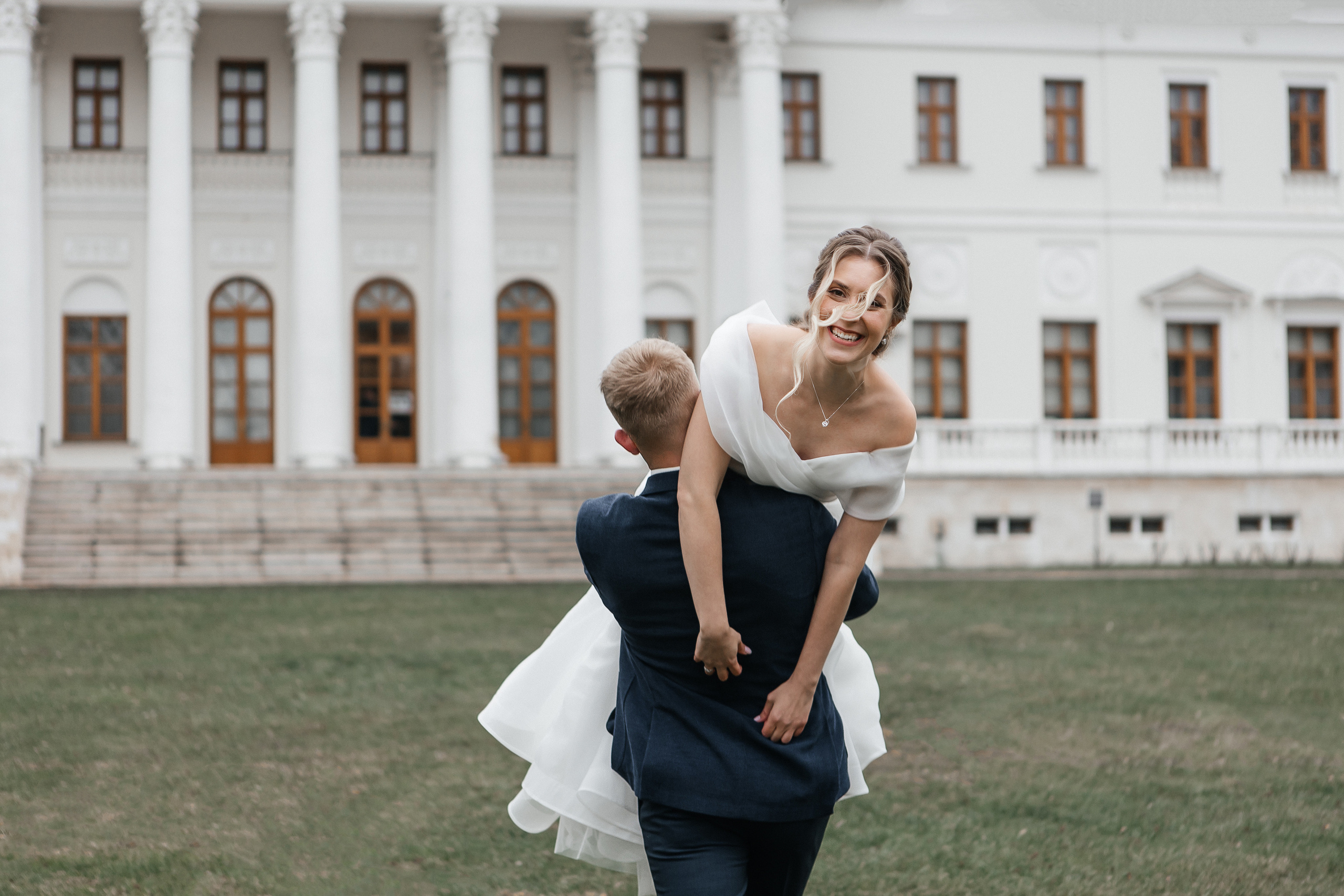 Свадебная фотосессия в усадьбе Остафьево