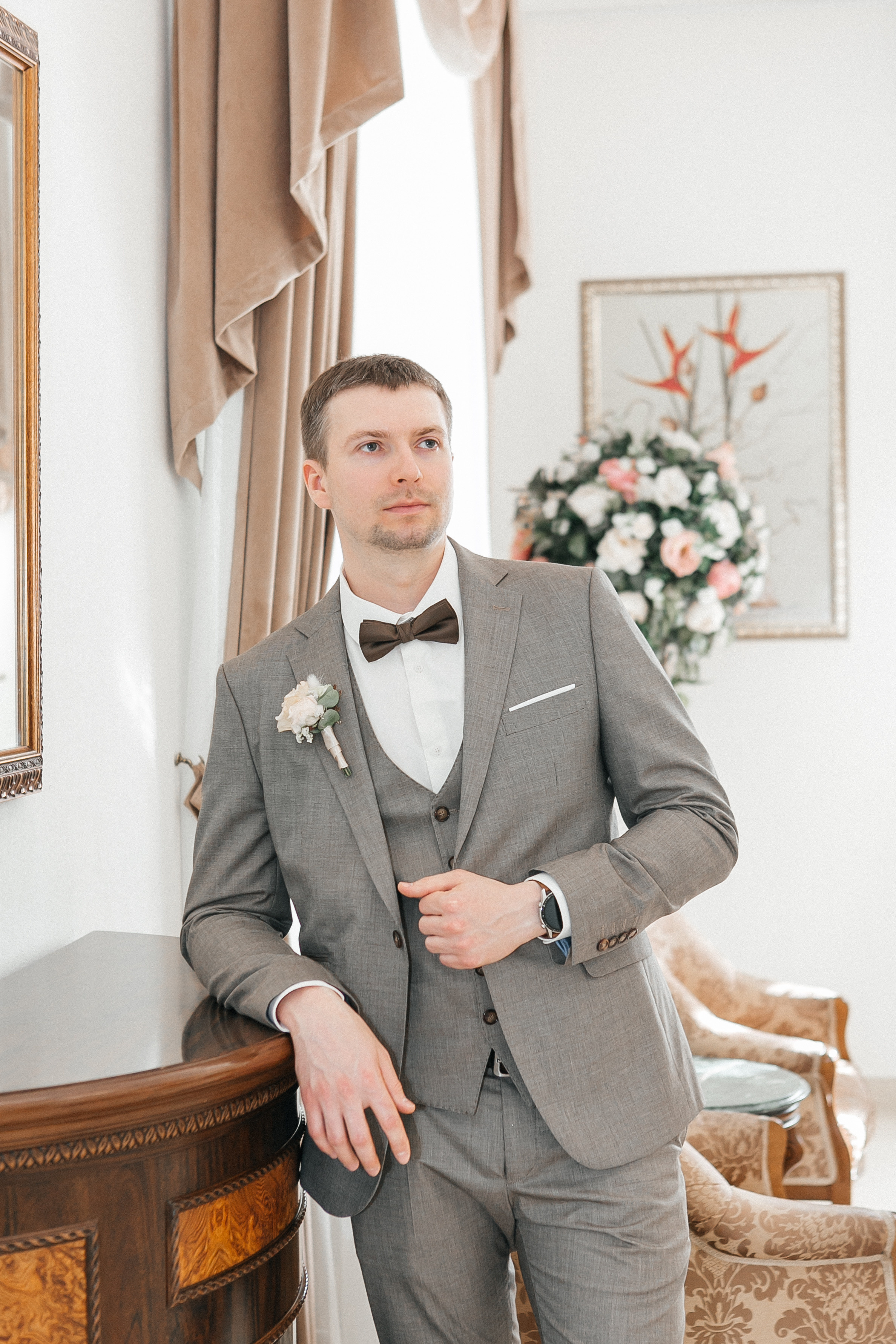 Портрет жениха в ЗАГСе