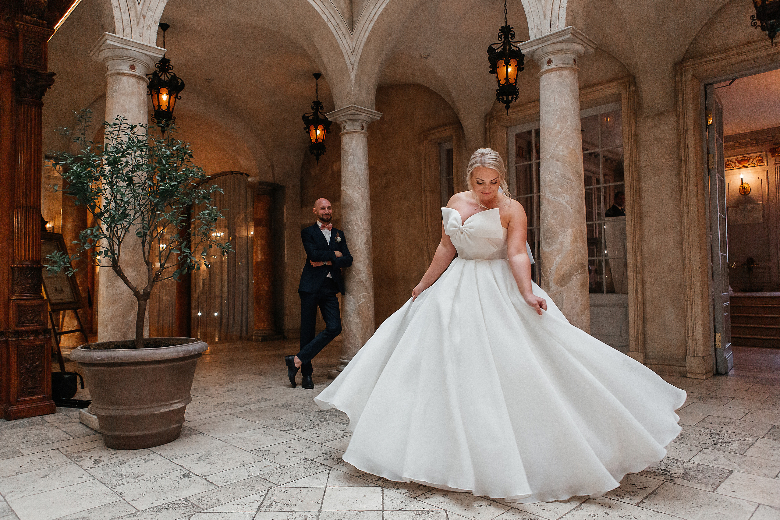 Свадебная фотосессия в ресторане Турандот