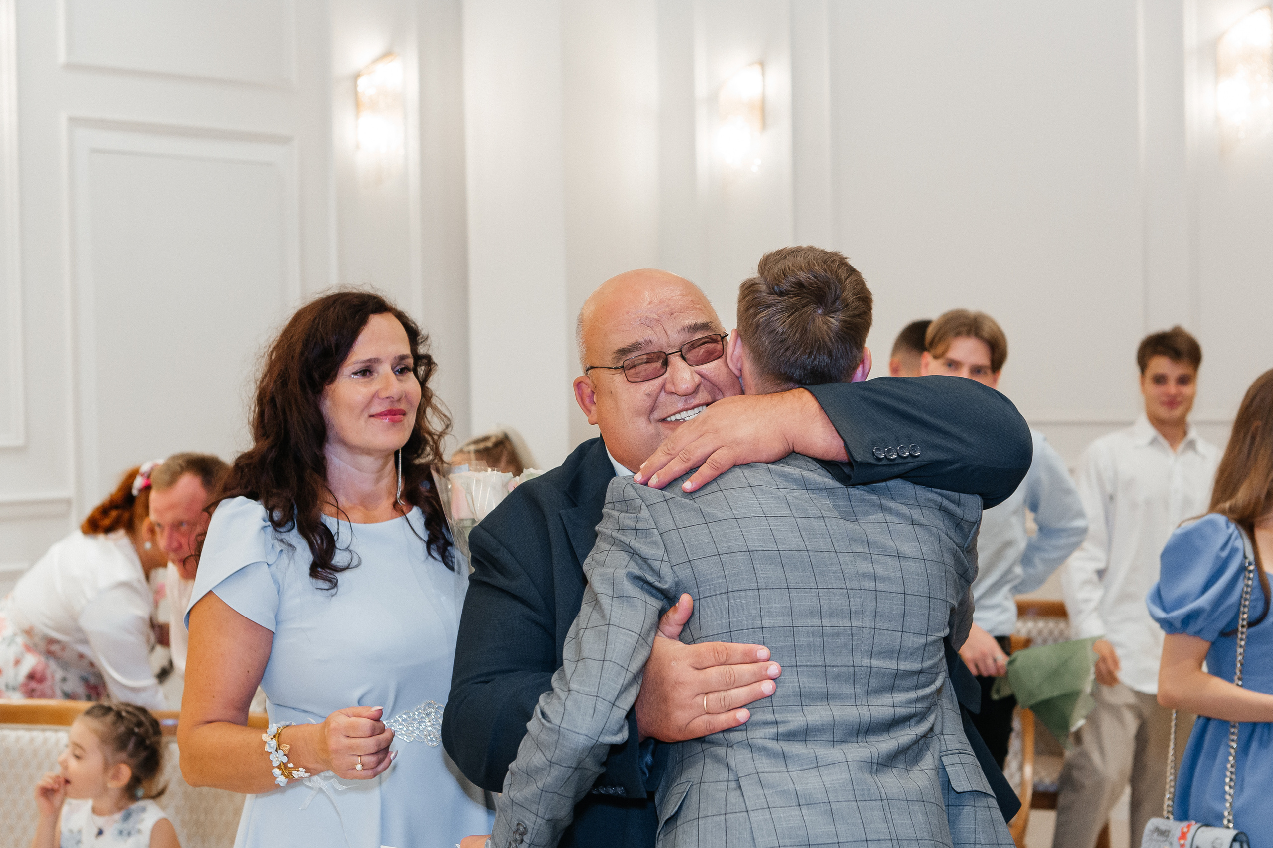 Свадебная фотосессия в усадьбе Архангельское и Голицын Клуб. Свадебный фотограф в Москве Дарья Олендарёва