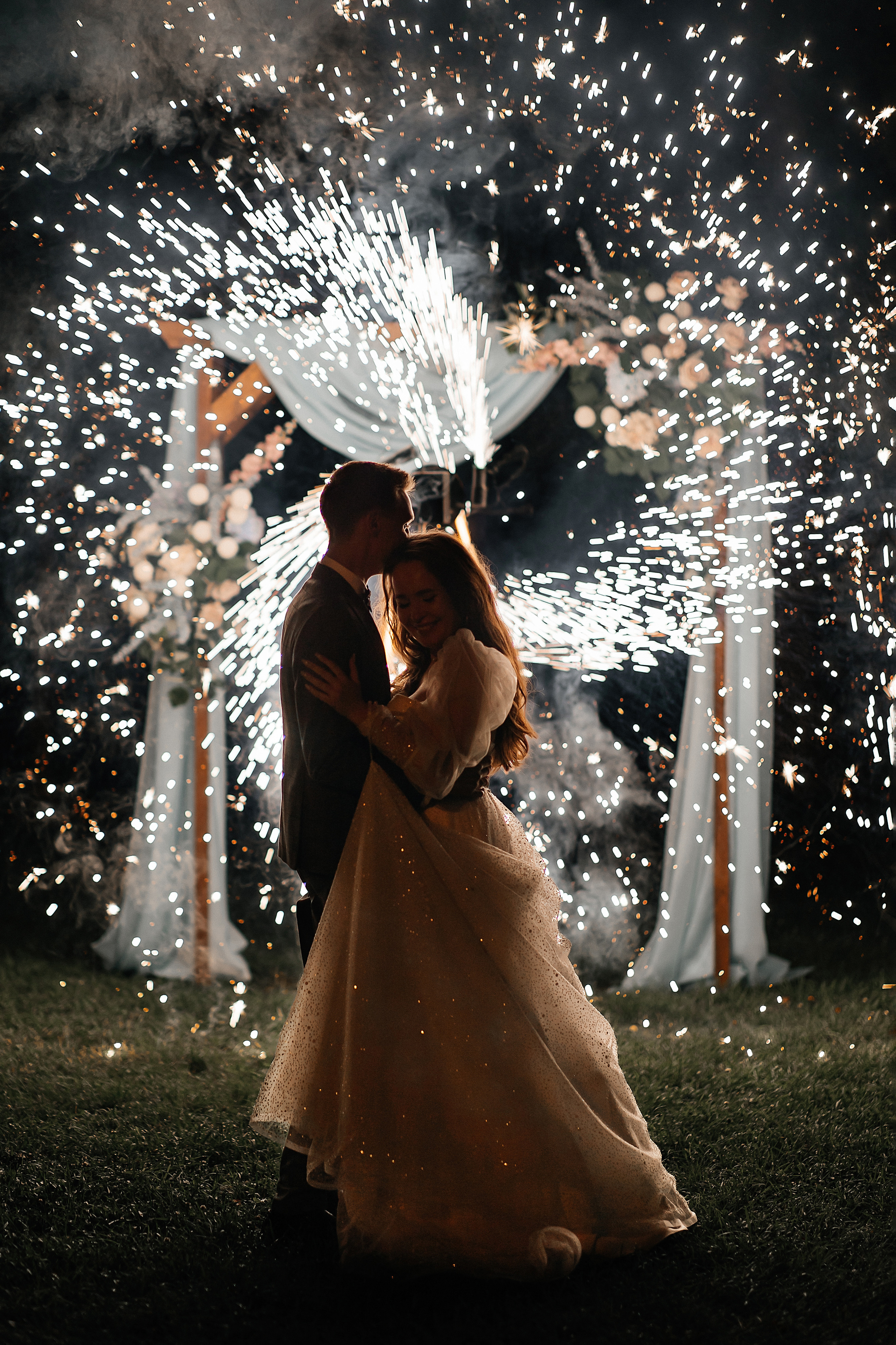 Холодные фонтаны в Голицын Клуб