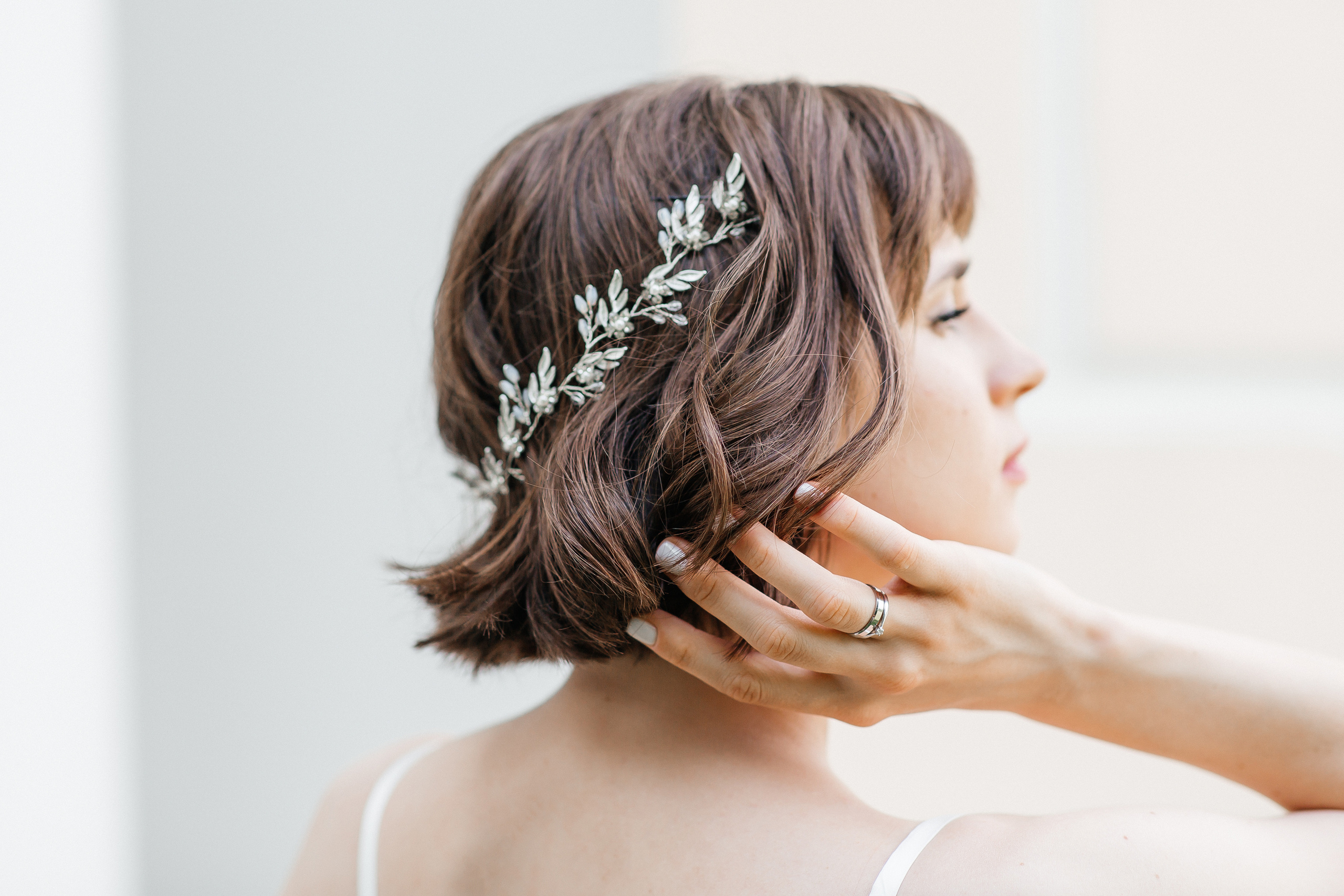 Свадебная фотосессия в парке Кузьминки. Свадебный фотограф в Москве Дарья Олендарёва