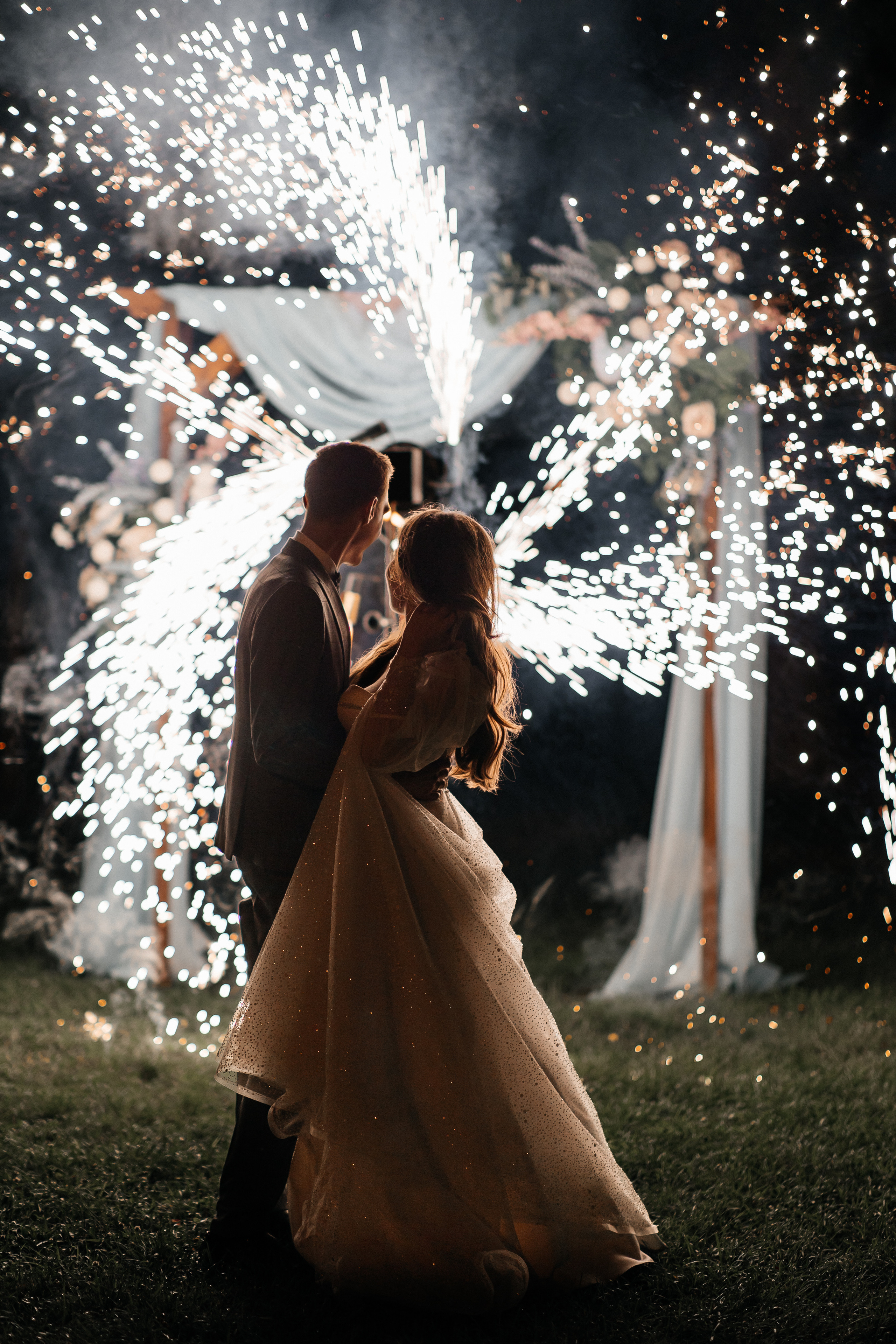 Холодные фонтаны в Голицын Клуб