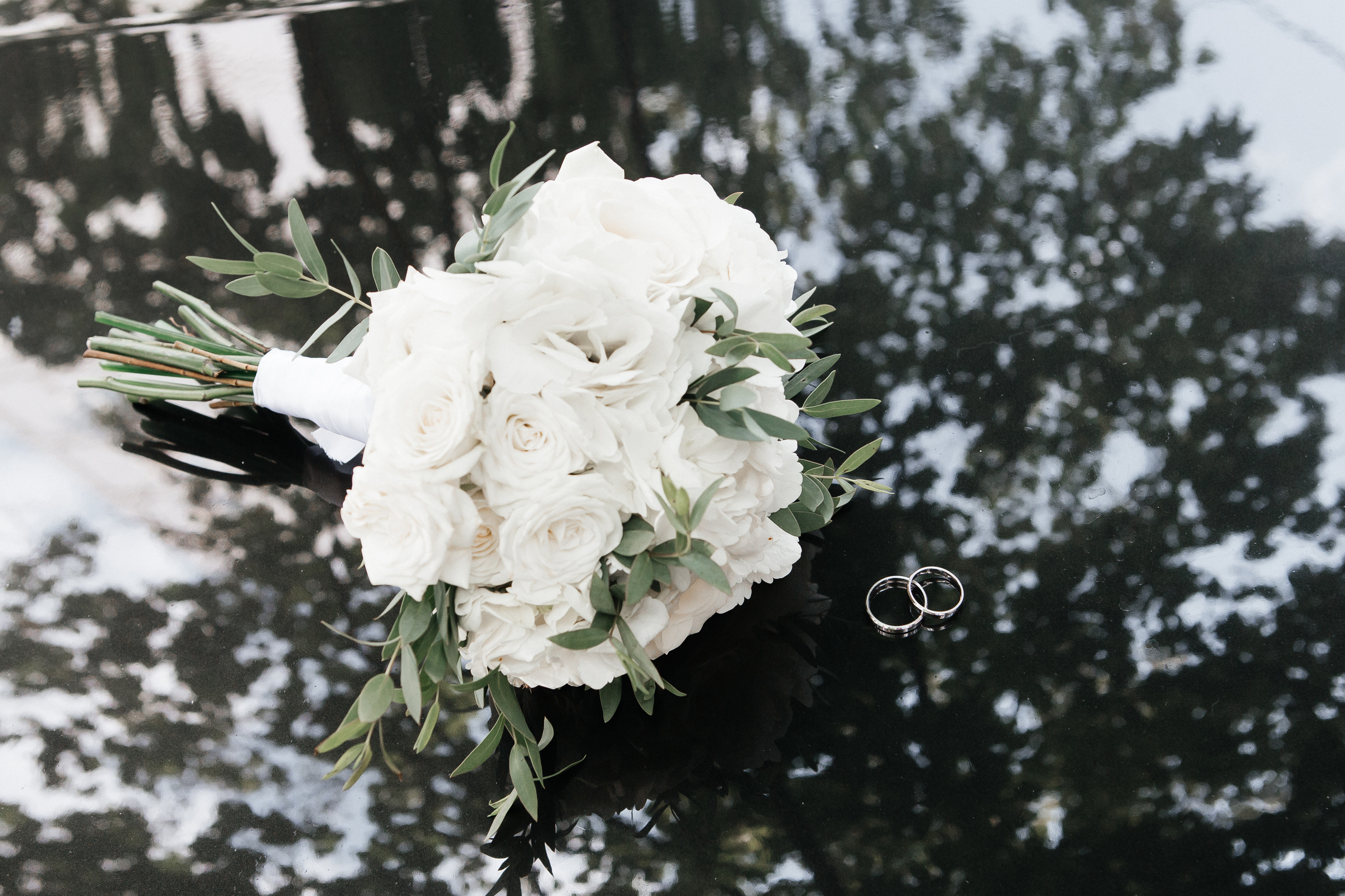 Свадебная фотосессия в парке Кузьминки. Свадебный фотограф в Москве Дарья Олендарёва