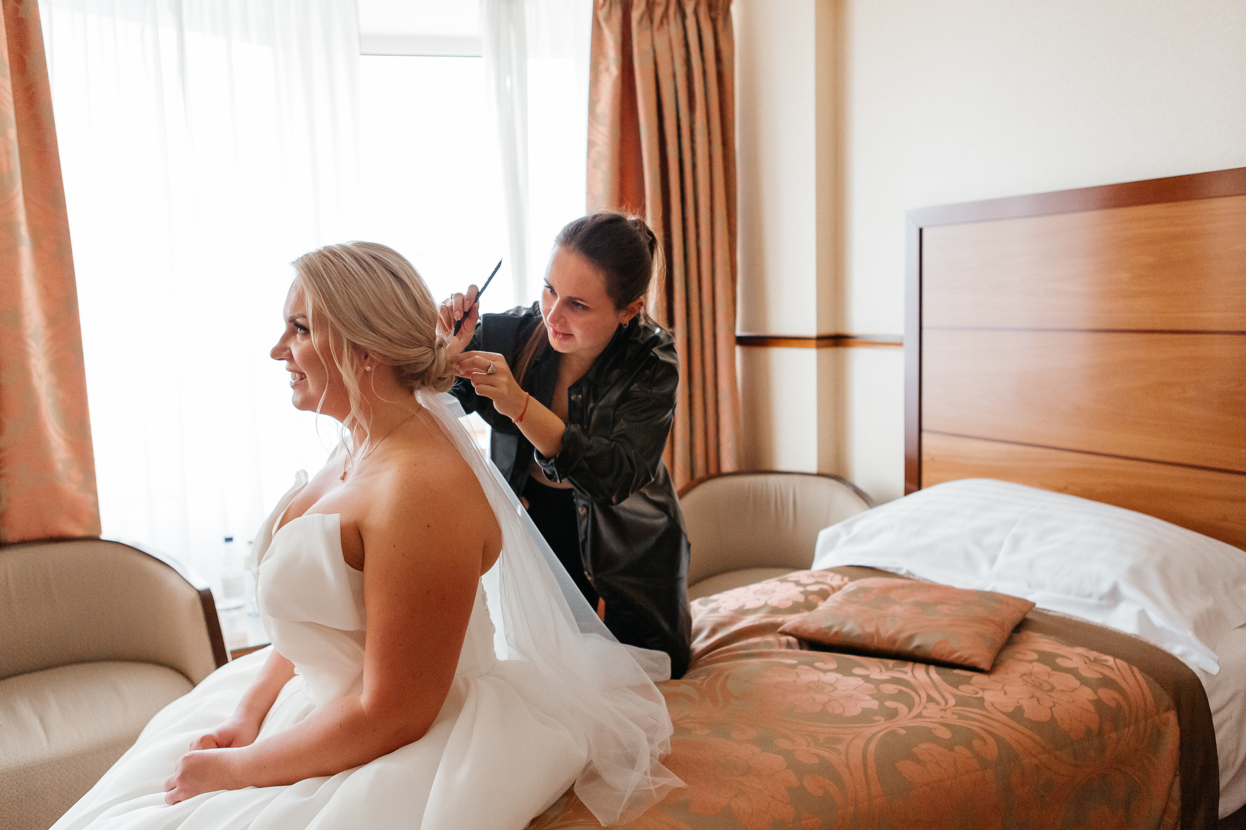 Свадебная фотосессия в отеле Золотое кольцо и ресторане Турандот. Свадебный фотограф в Москве Дарья Олендарёва