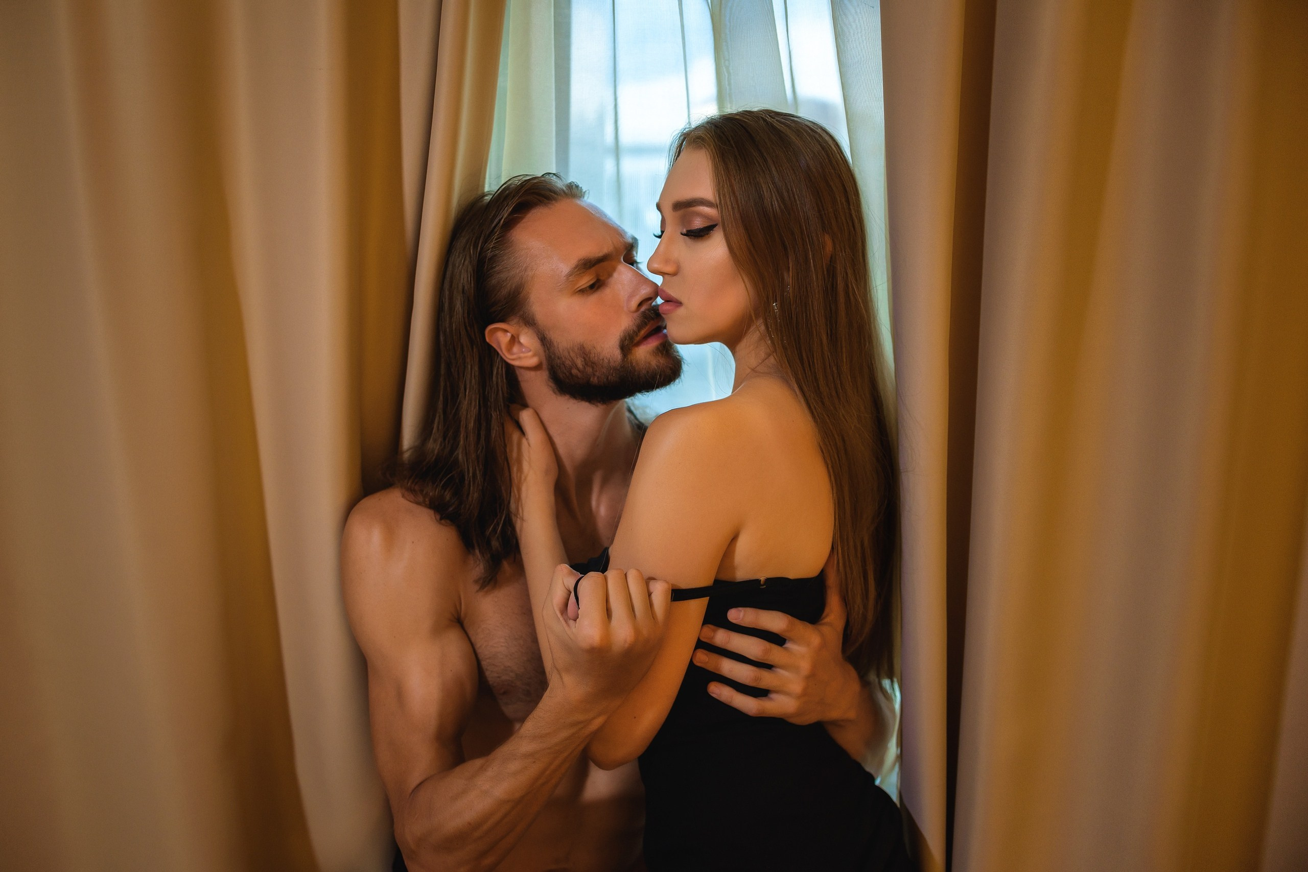 Лавстори в отеле Москвы. Компания и фотошкола по созданию контента в Москве