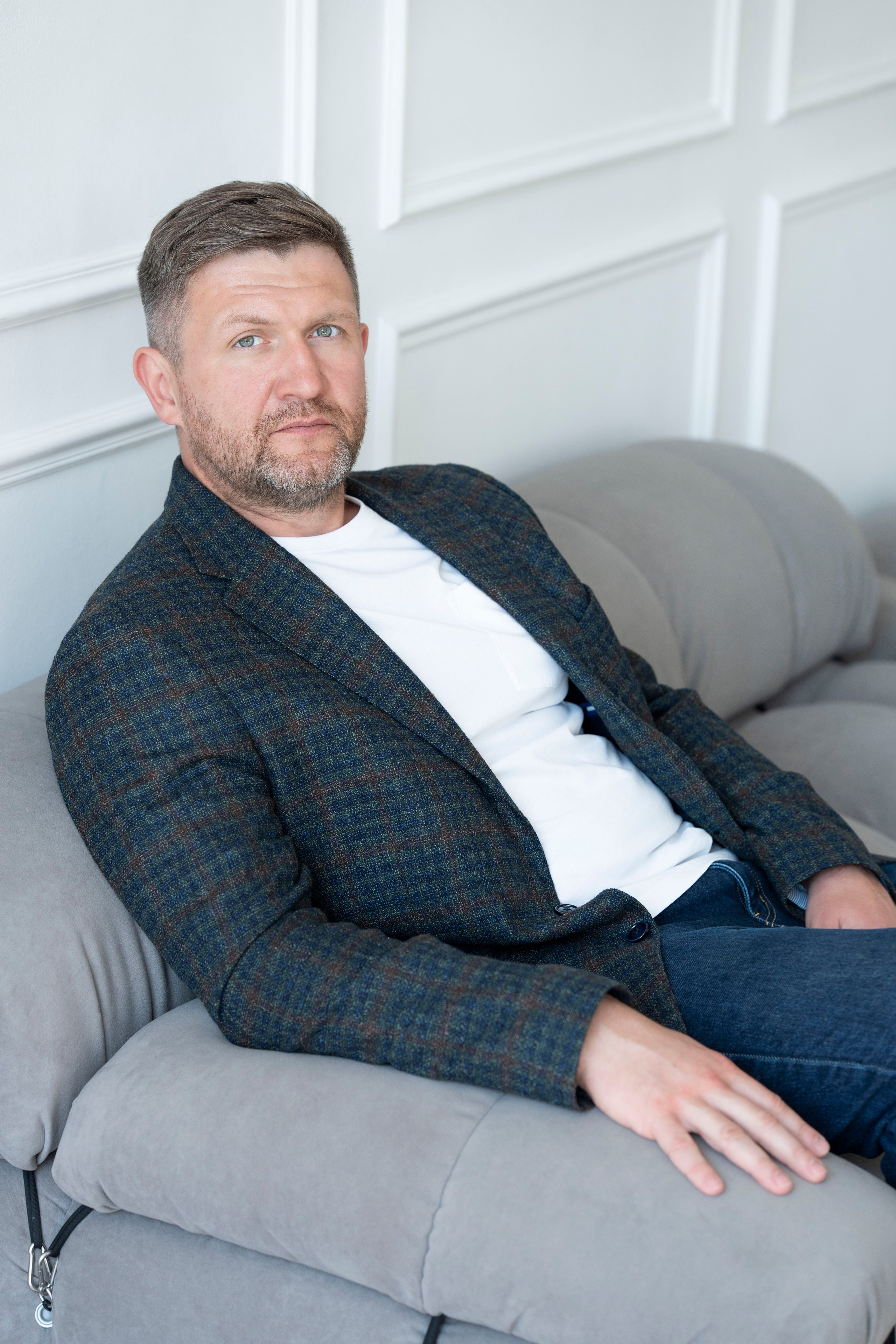 Артём. Главная