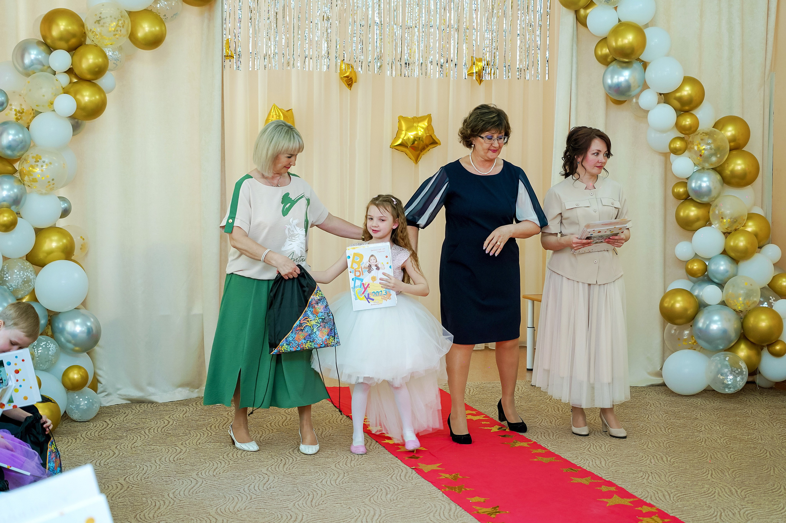 Фотосъемка видеосъёмка фотограф видеооператор новогодних утренников  в. Фотограф, видеооператор Нина Коршунова