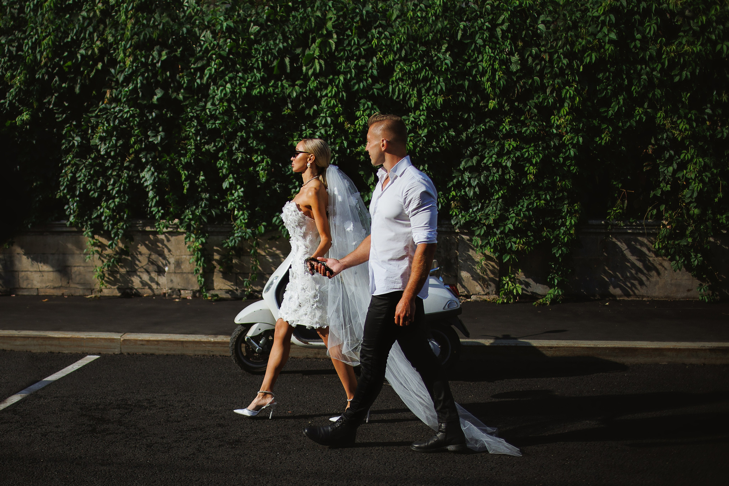 На мопеде Даша и Леша. Марковкина КрисТина