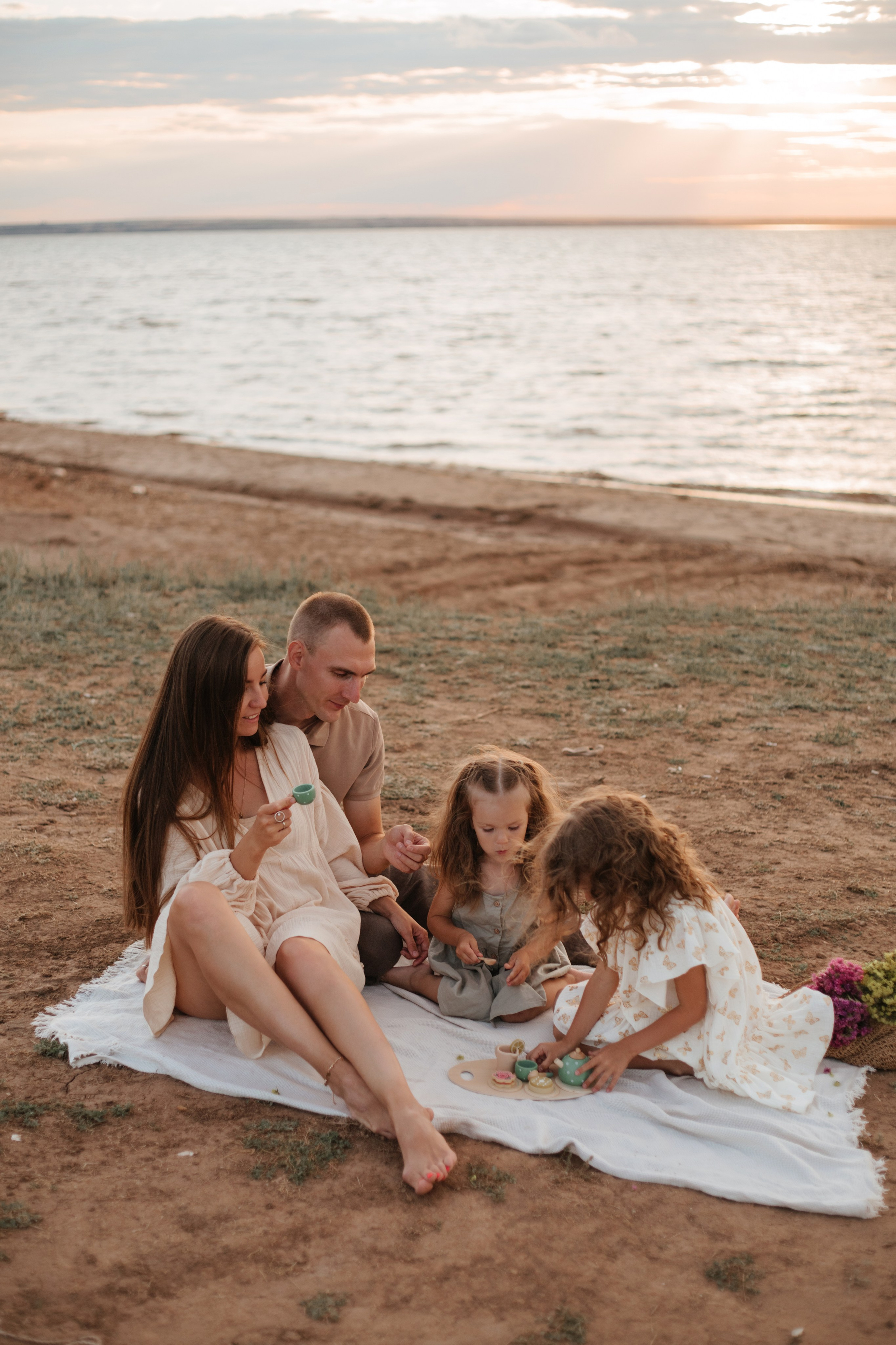 Люба и Саша с дочерьми. Фотограф в Волгограде и Москве | Анастасия Лаврова