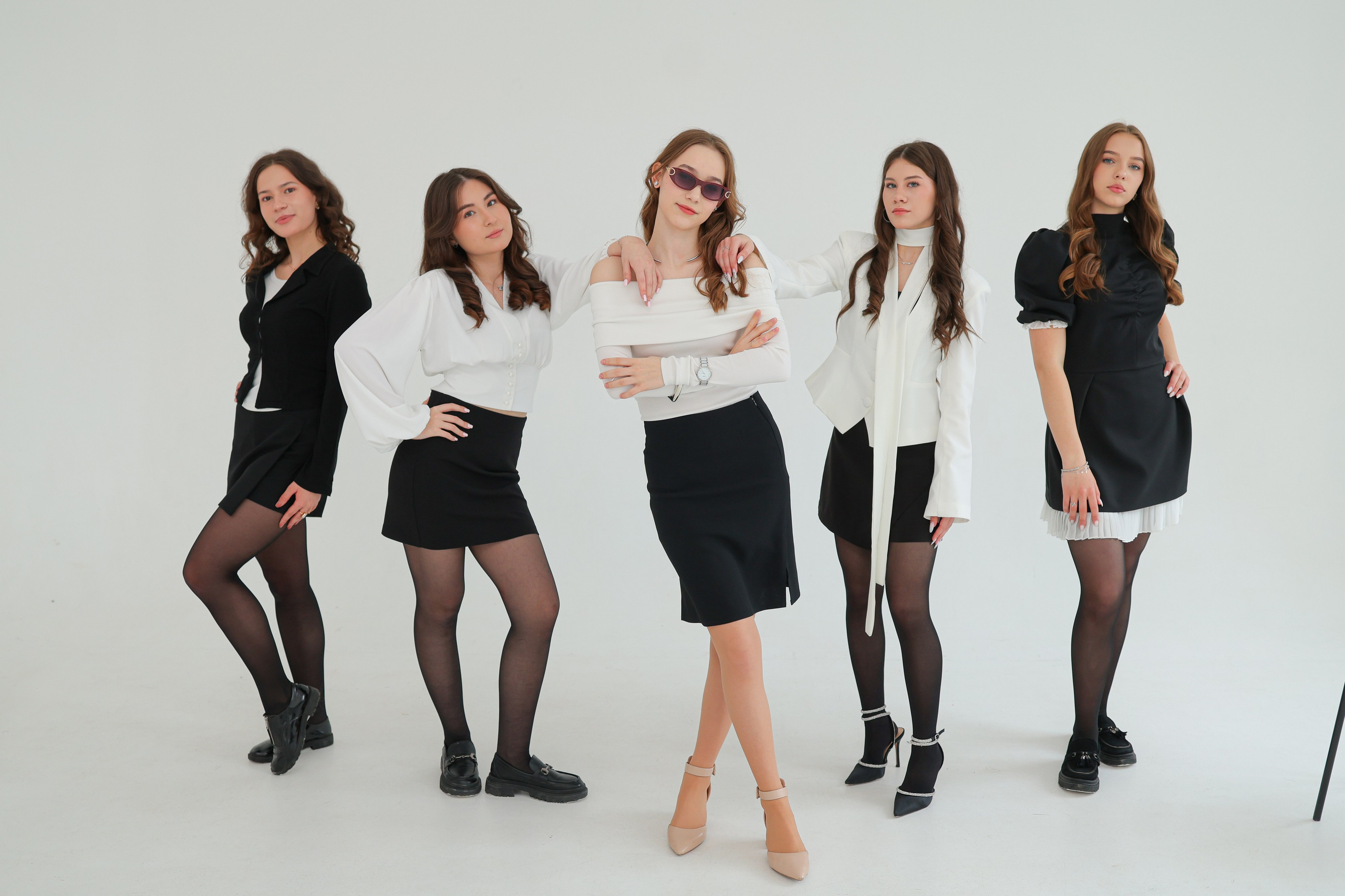 Циклорама 11 класс. Семейный фотограф Тюмень, фотограф на роды Салмина Мария