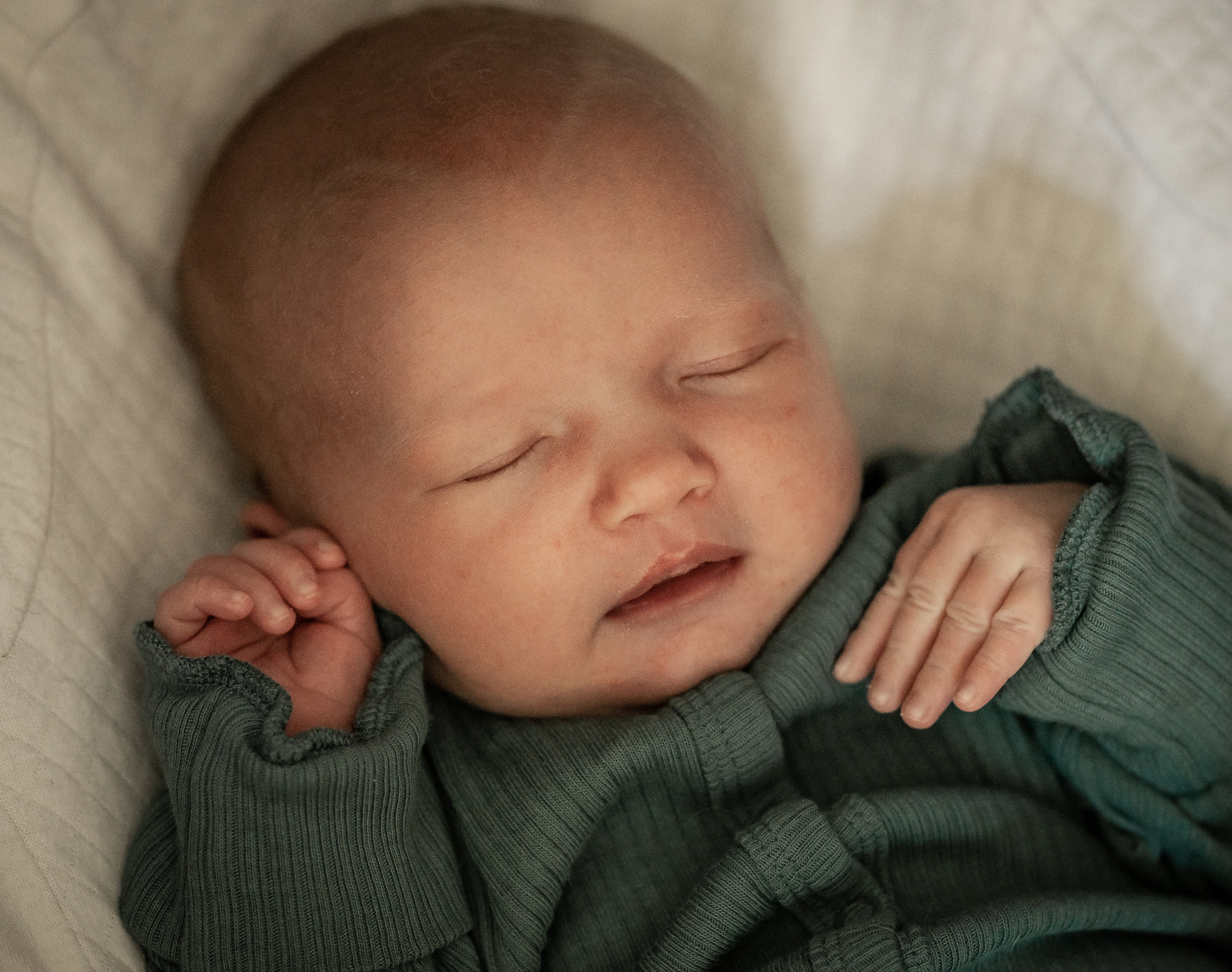 Марфа 25 дней. Семейный фотограф Ефремова Виктория