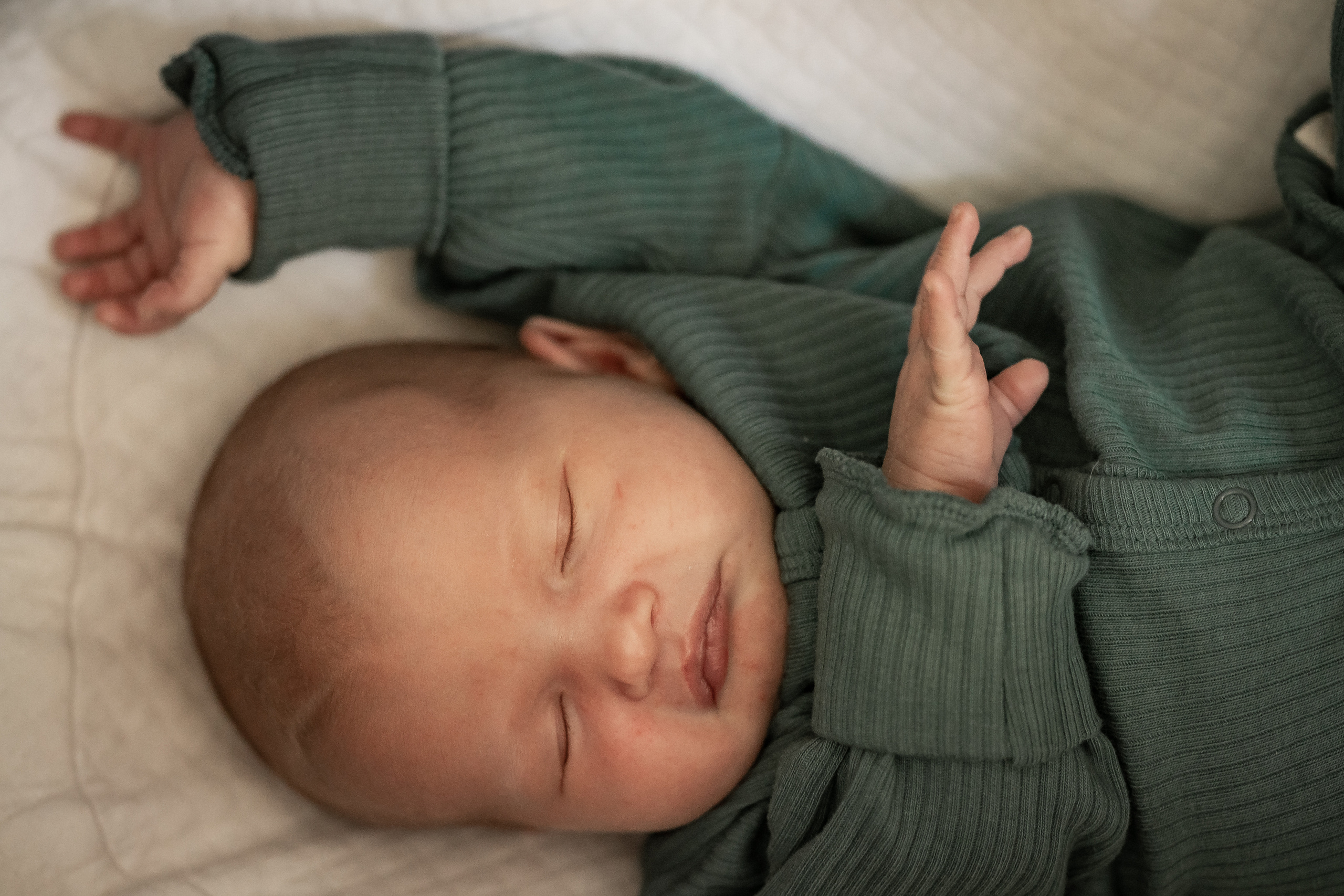 Марфа 25 дней. Семейный фотограф Ефремова Виктория