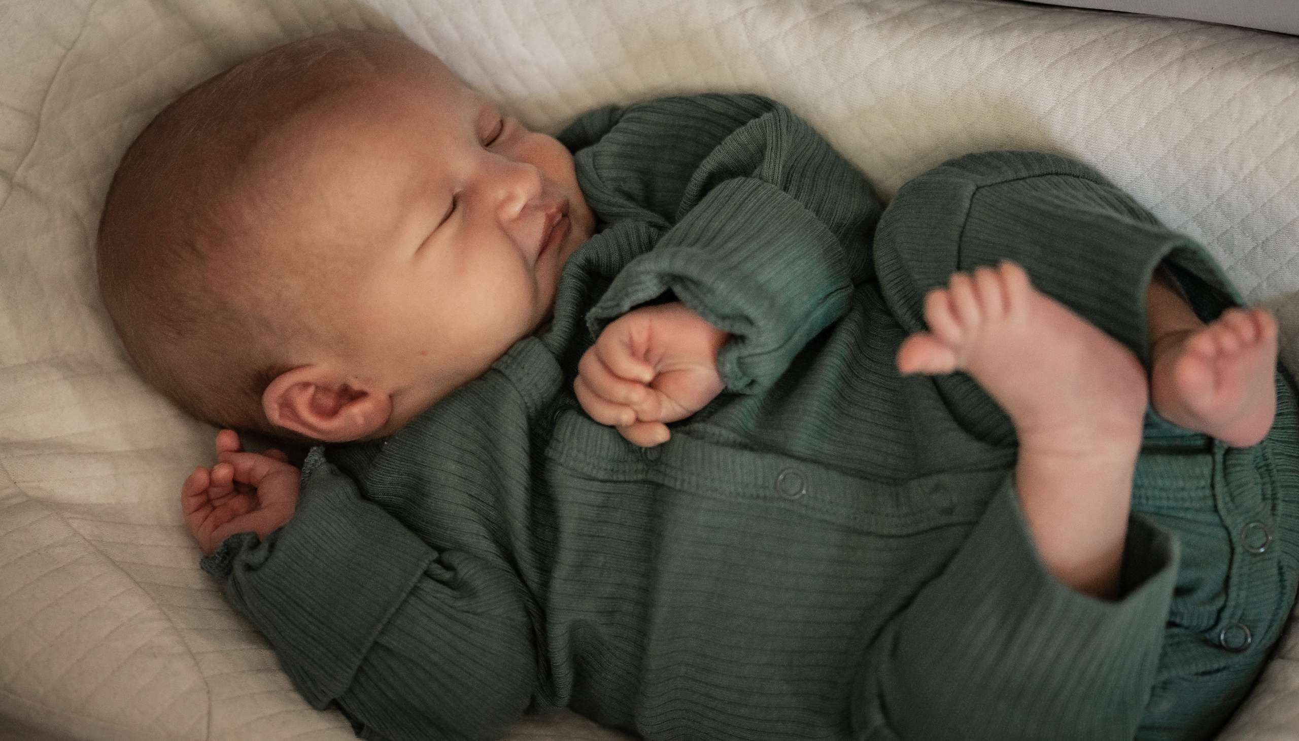 Марфа 25 дней. Семейный фотограф Ефремова Виктория