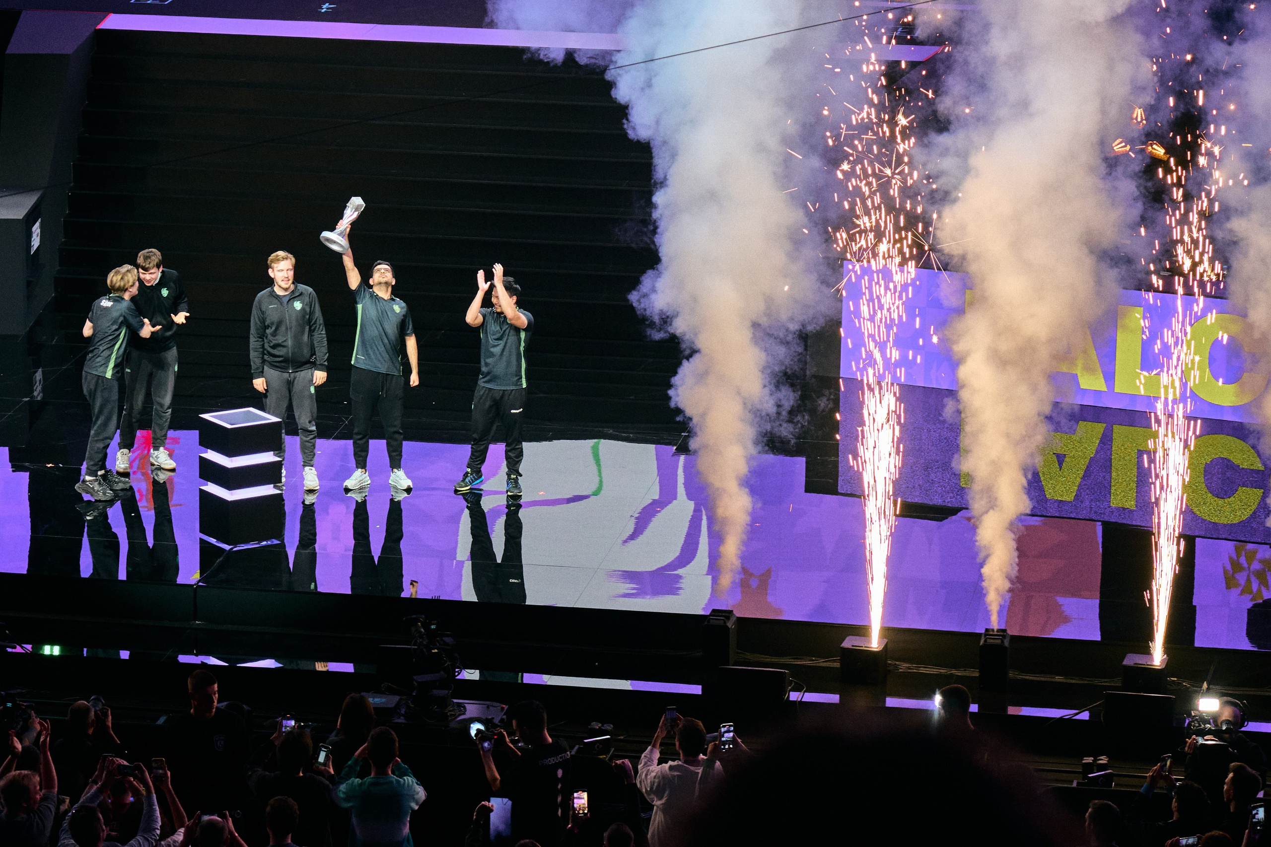 BetBoomDacha. See the moment and catche. commercial and reportage