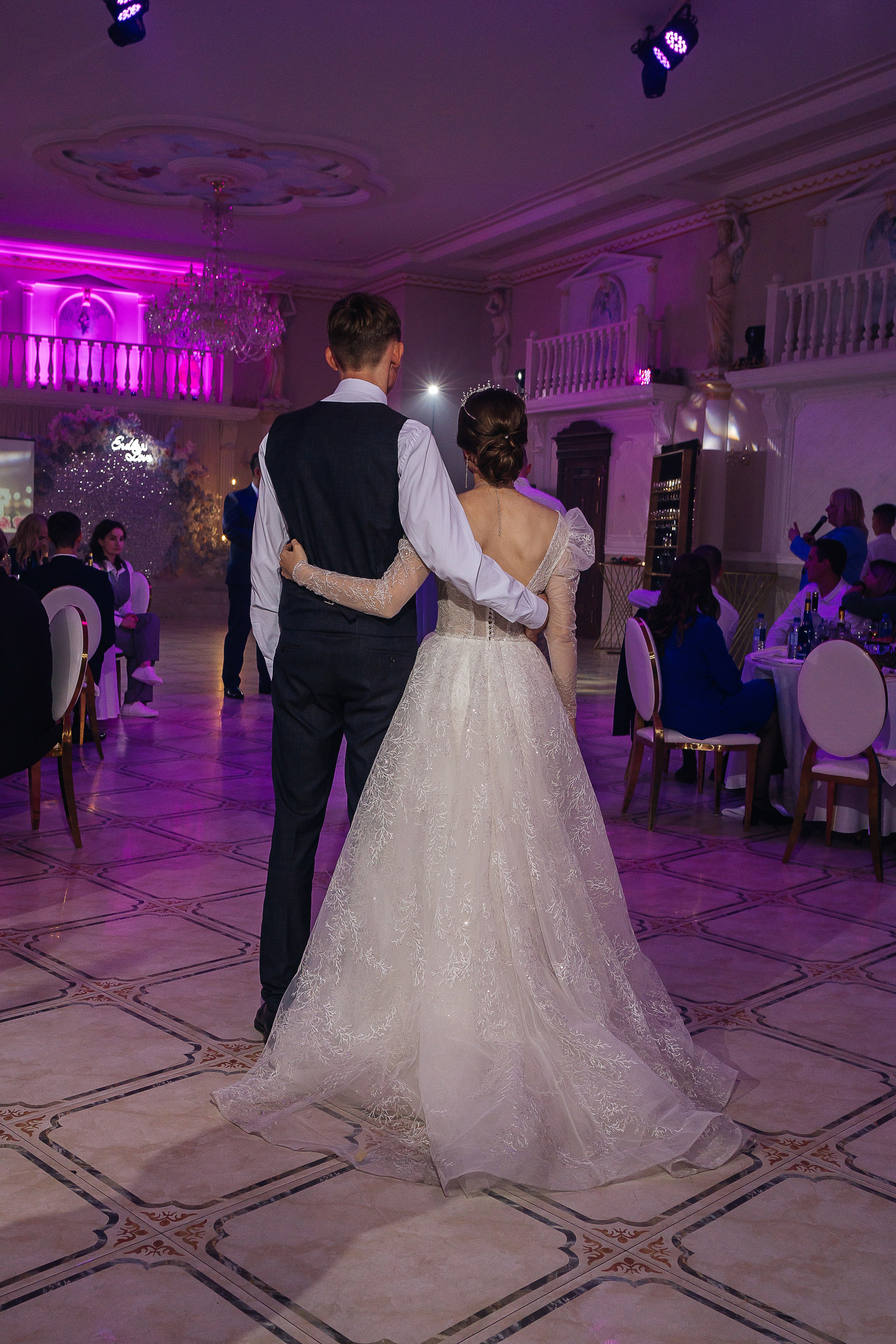 Романтическое утро невесты. Олег Сверчков | Свадебный фотограф Вологда