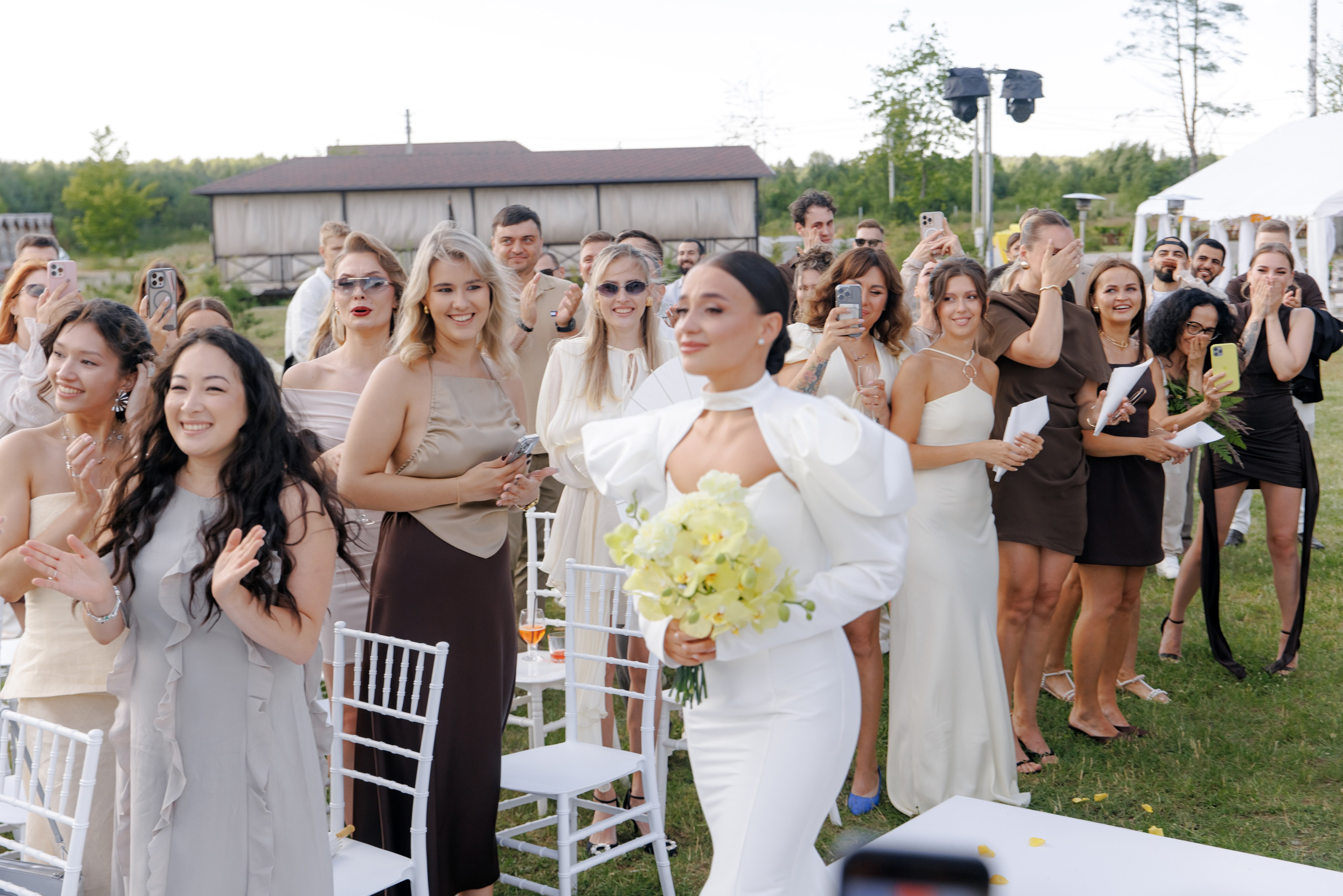 Свадьба в Ярославле — серия парк отель Мазай, фуршет, выездная регистрация, свадьба под открытым небом | Портфолио. Свадебный фотограф в Москве, Ярославле Виталий Квант