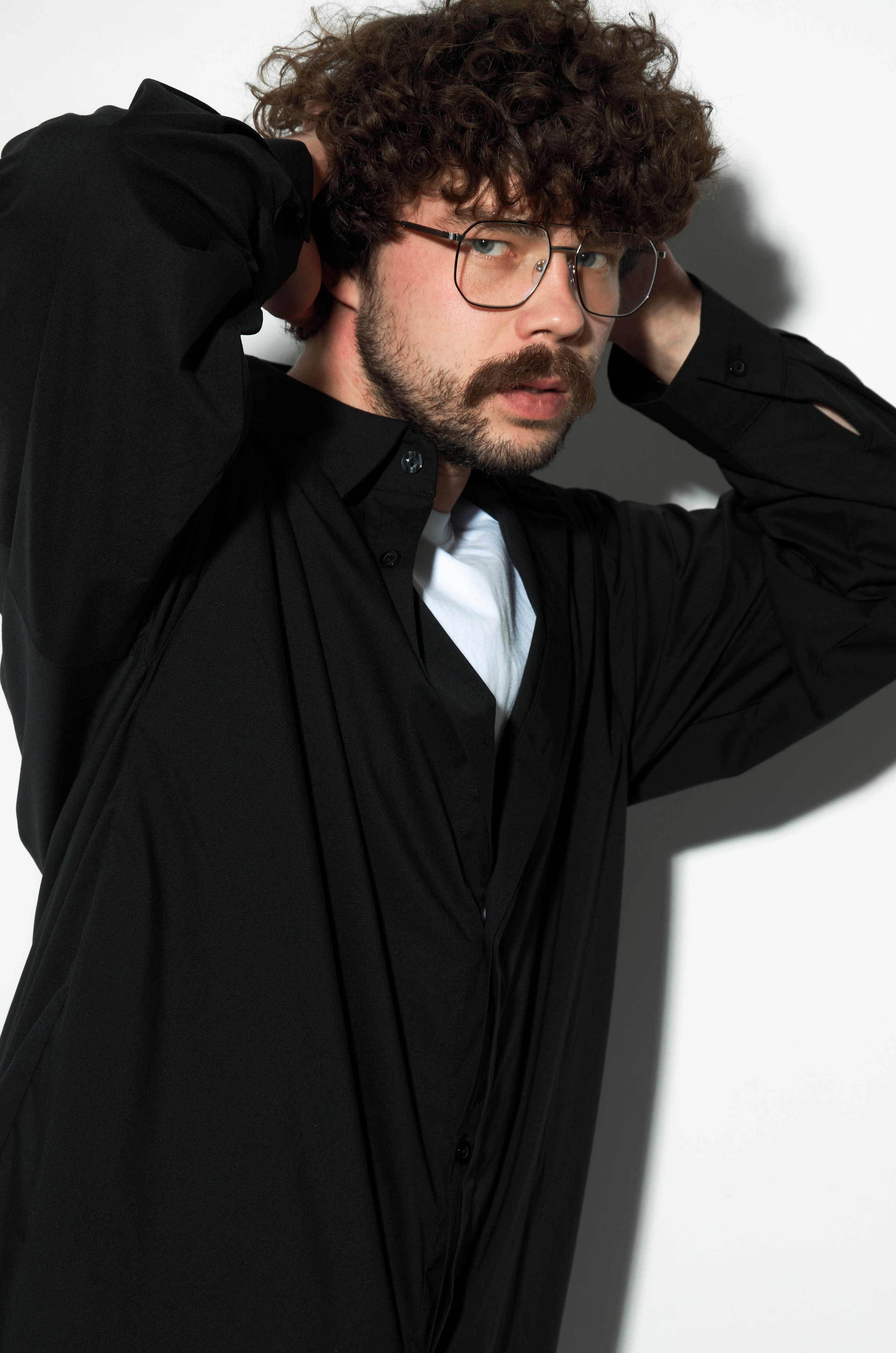 Артем. Главная