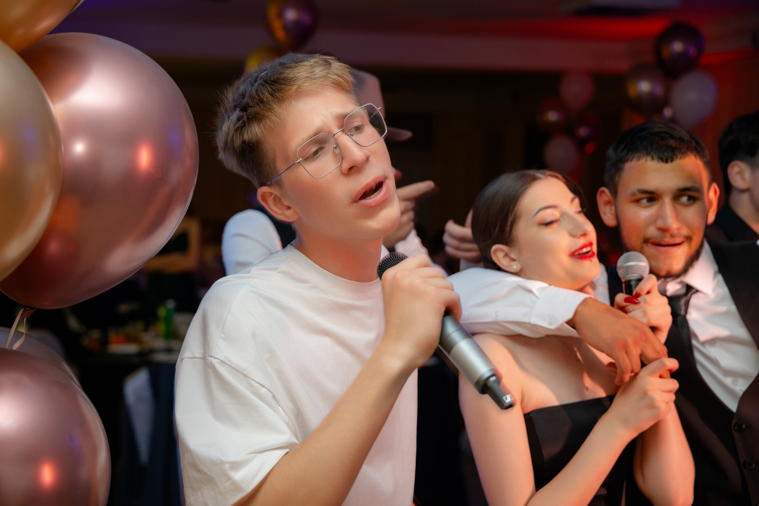 Школьный выпускной 2024 год в Соколе (Минск). Свадебный фотограф в Минске/Беларуси Сергей Спиридонов
