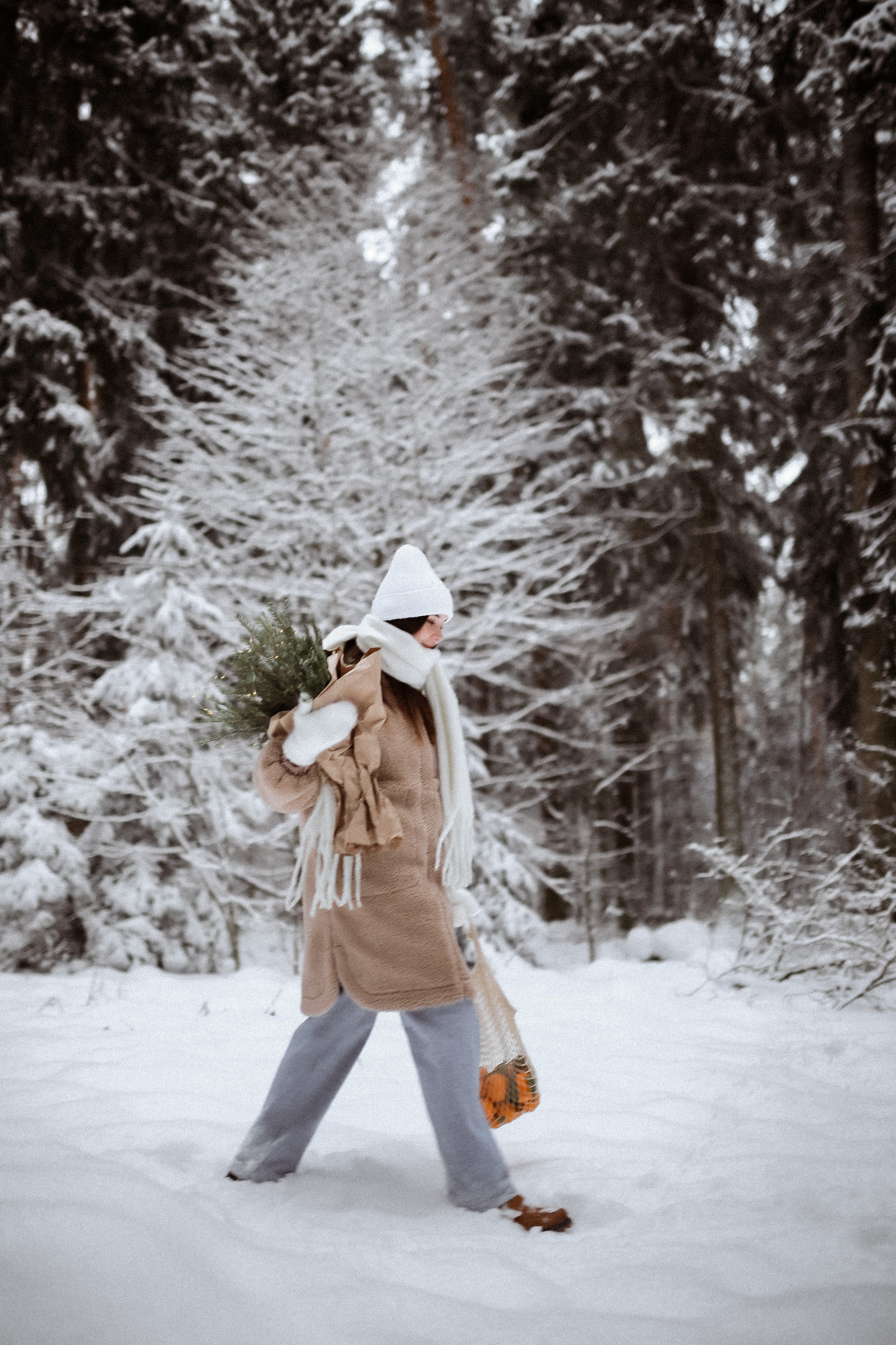 Полина. Съёмка в зимнем лесу. Фотограф НОГИНСК, Москва, Анастасия Белая