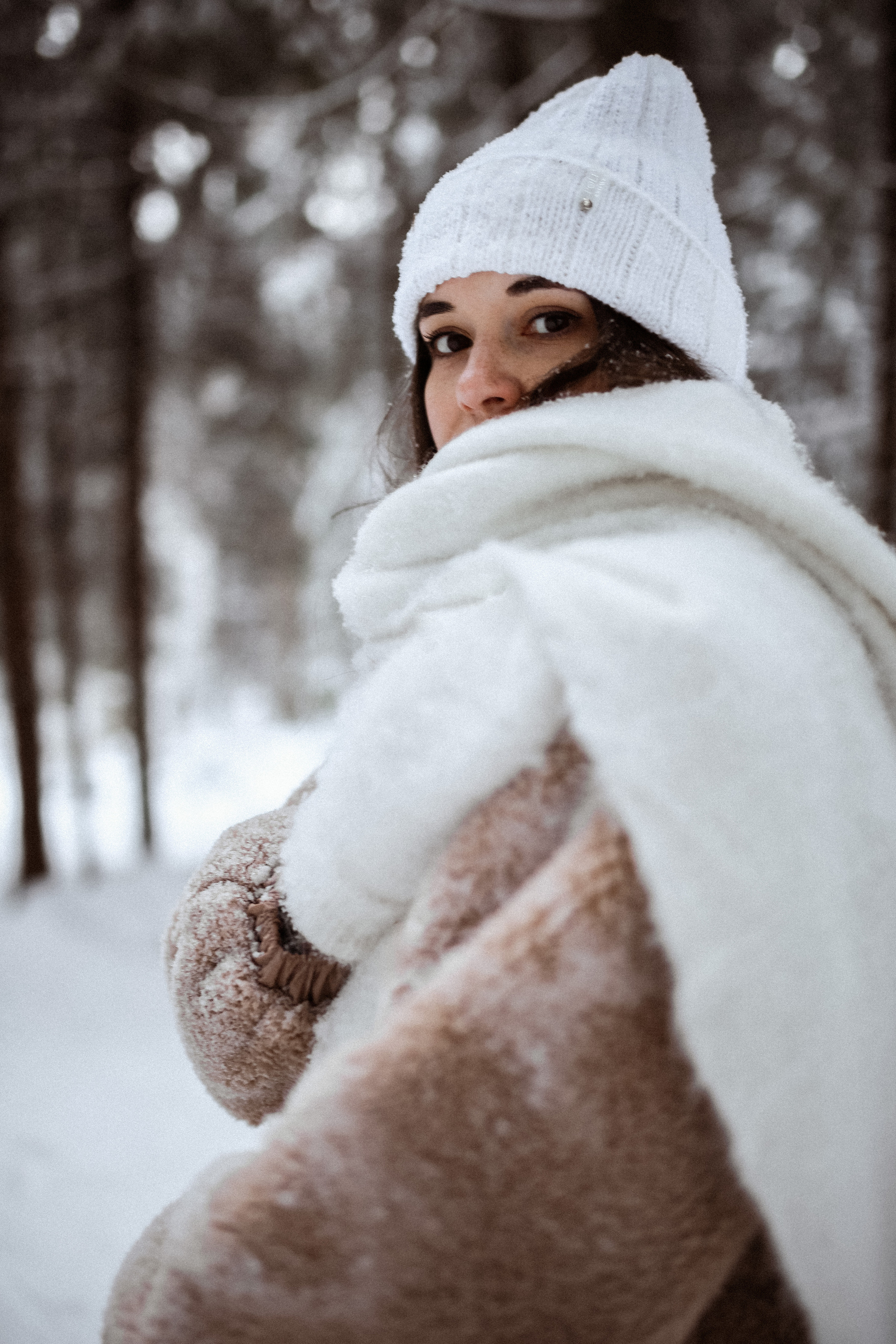 Полина. Съёмка в зимнем лесу. Фотограф НОГИНСК, Москва, Анастасия Белая