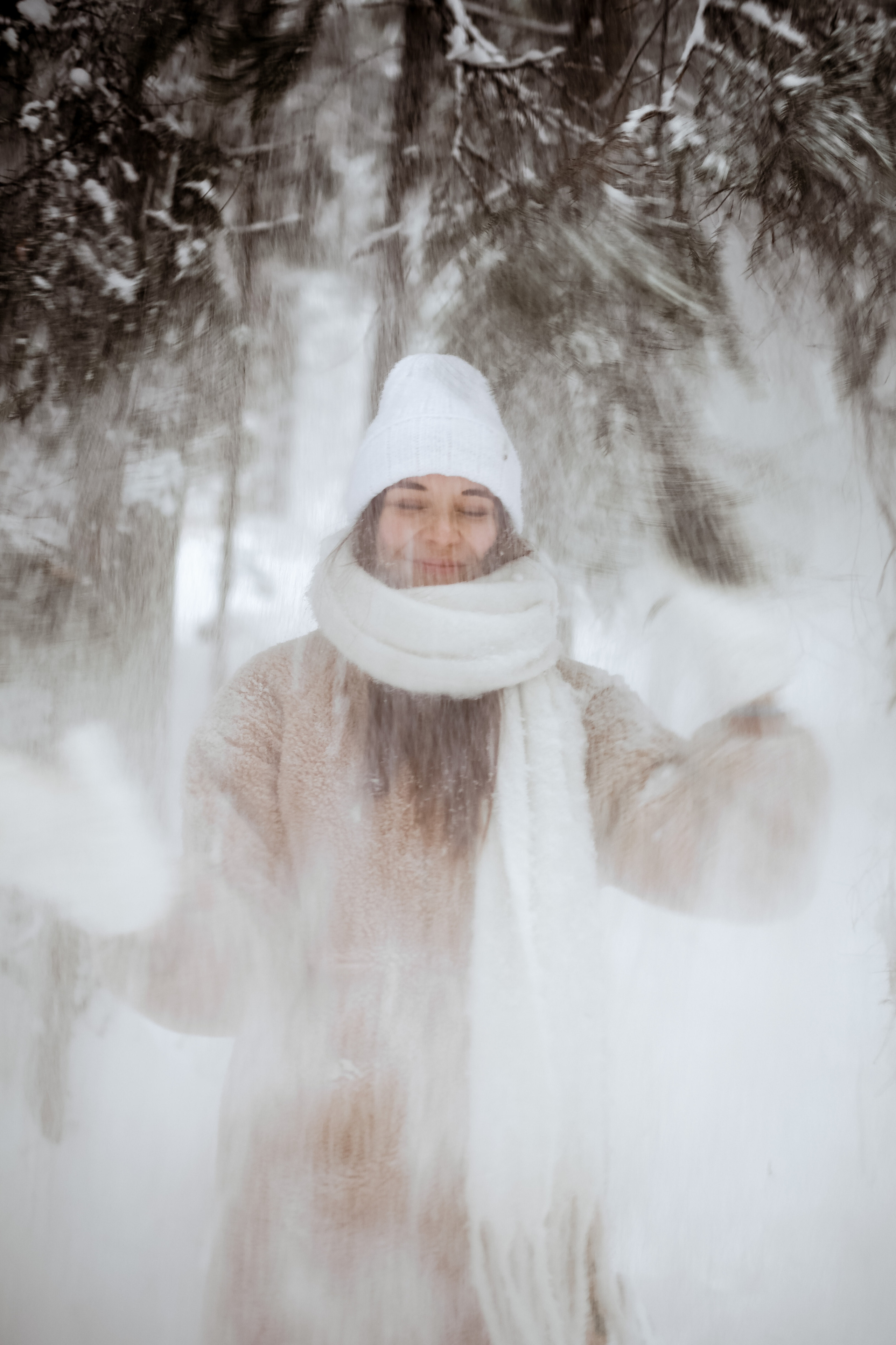Полина. Съёмка в зимнем лесу. Фотограф НОГИНСК, Москва, Анастасия Белая