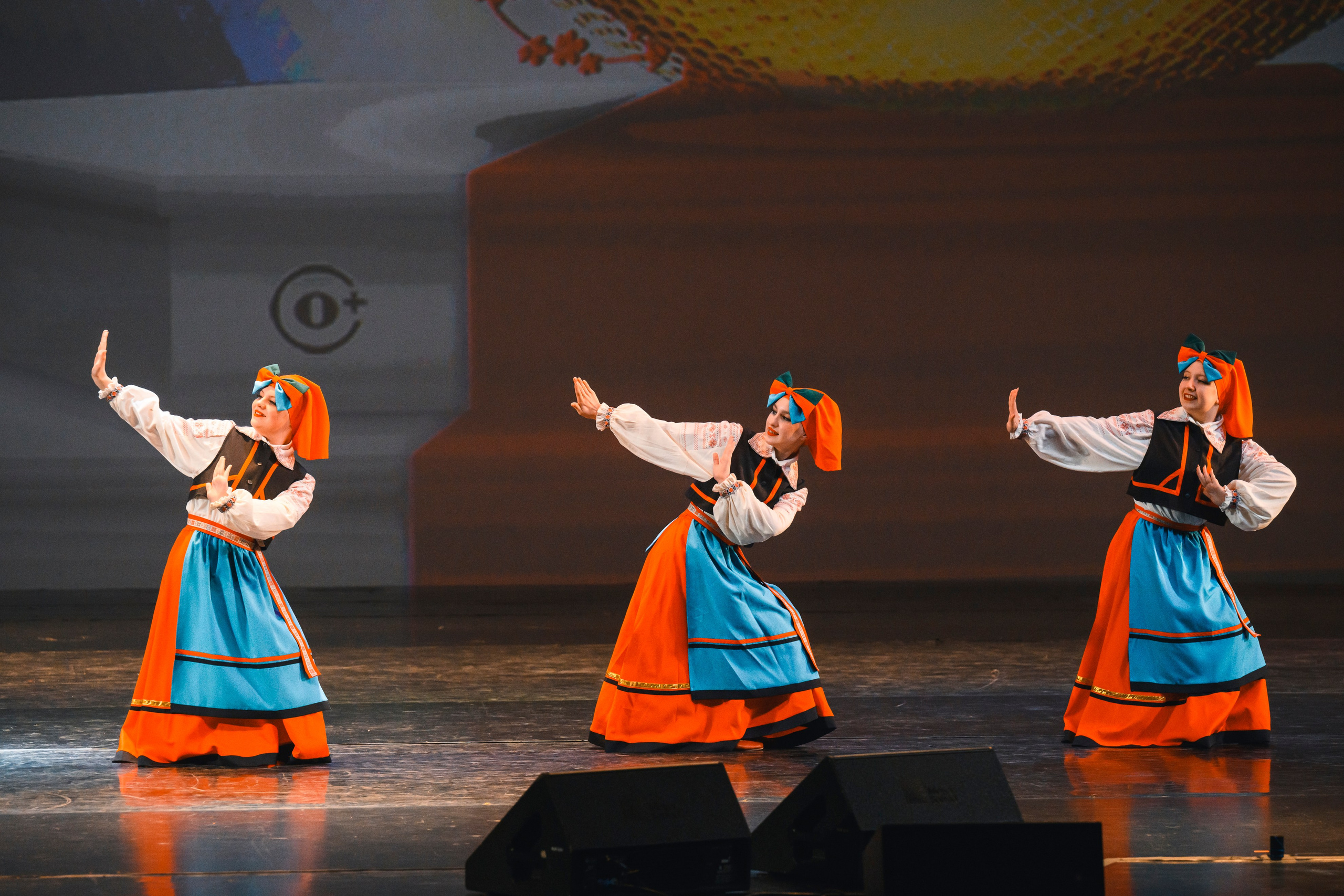 23 апреля, часть 1, БКЗ Октябрьский, г. Санкт-Петербург. Золотое яблочко