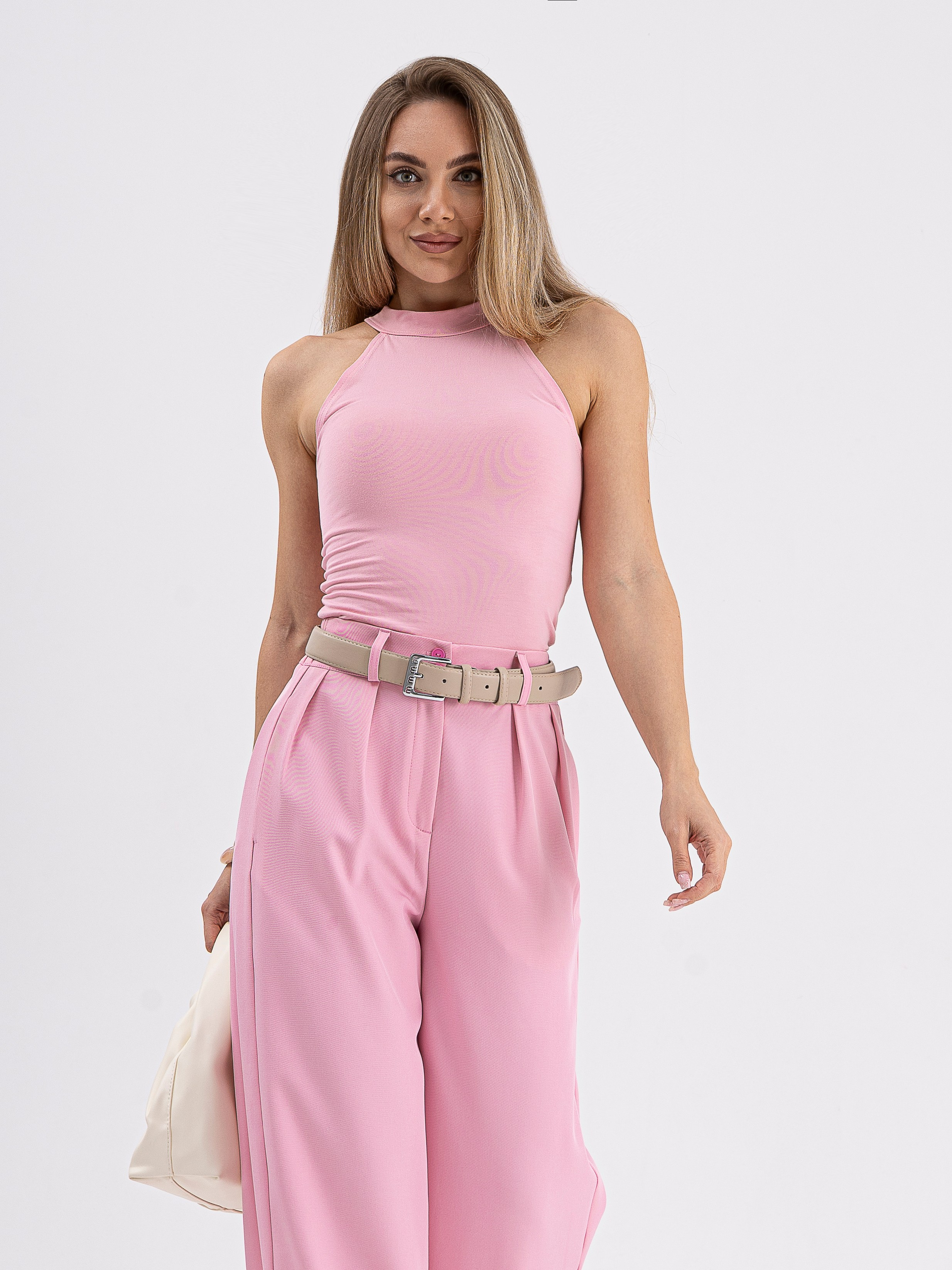 Настя. Фото для маркетплейсов в самых сочных локациях города Сочи