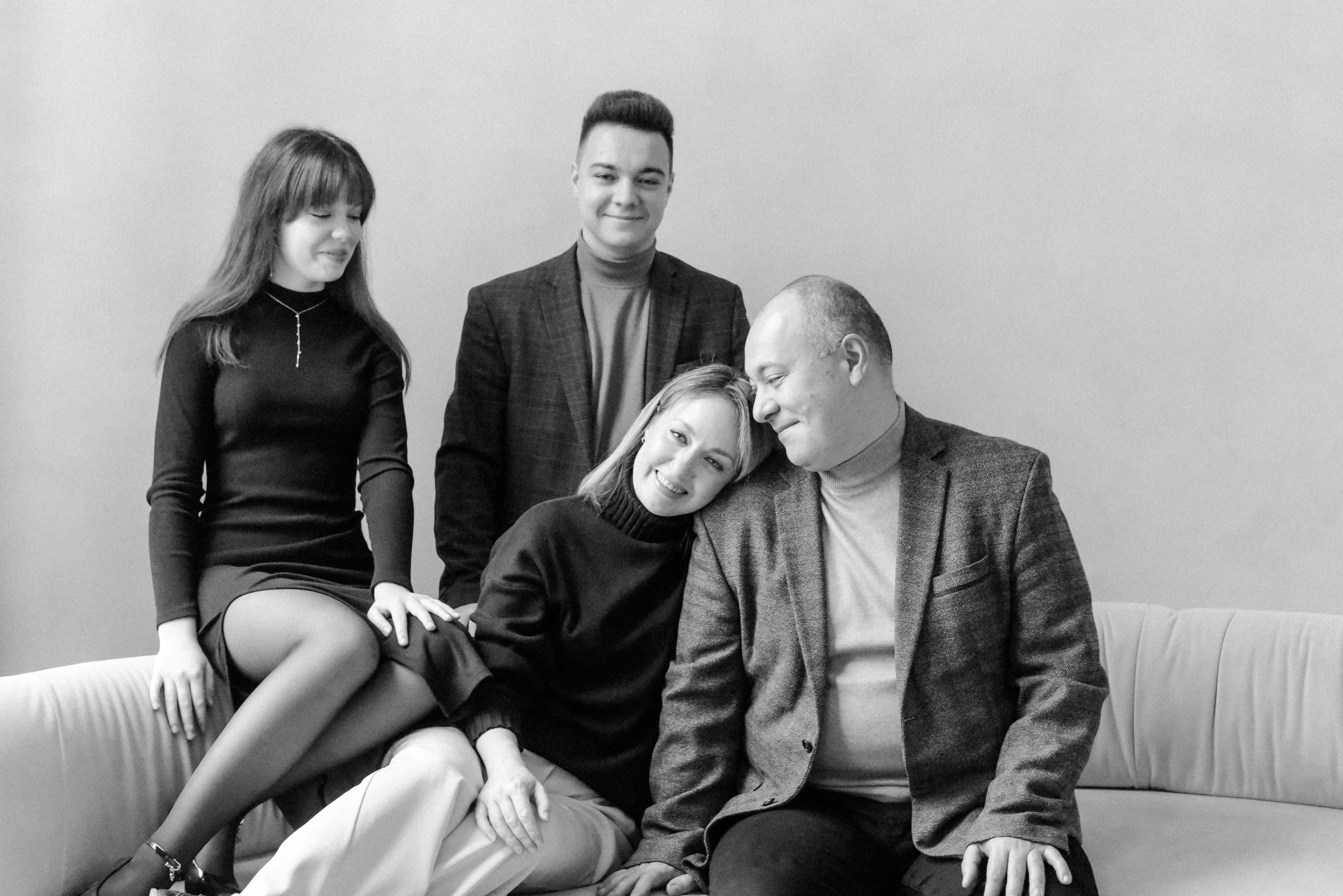 Молодые родители и взрослые дети. Фотограф Лола Волна, город Москва